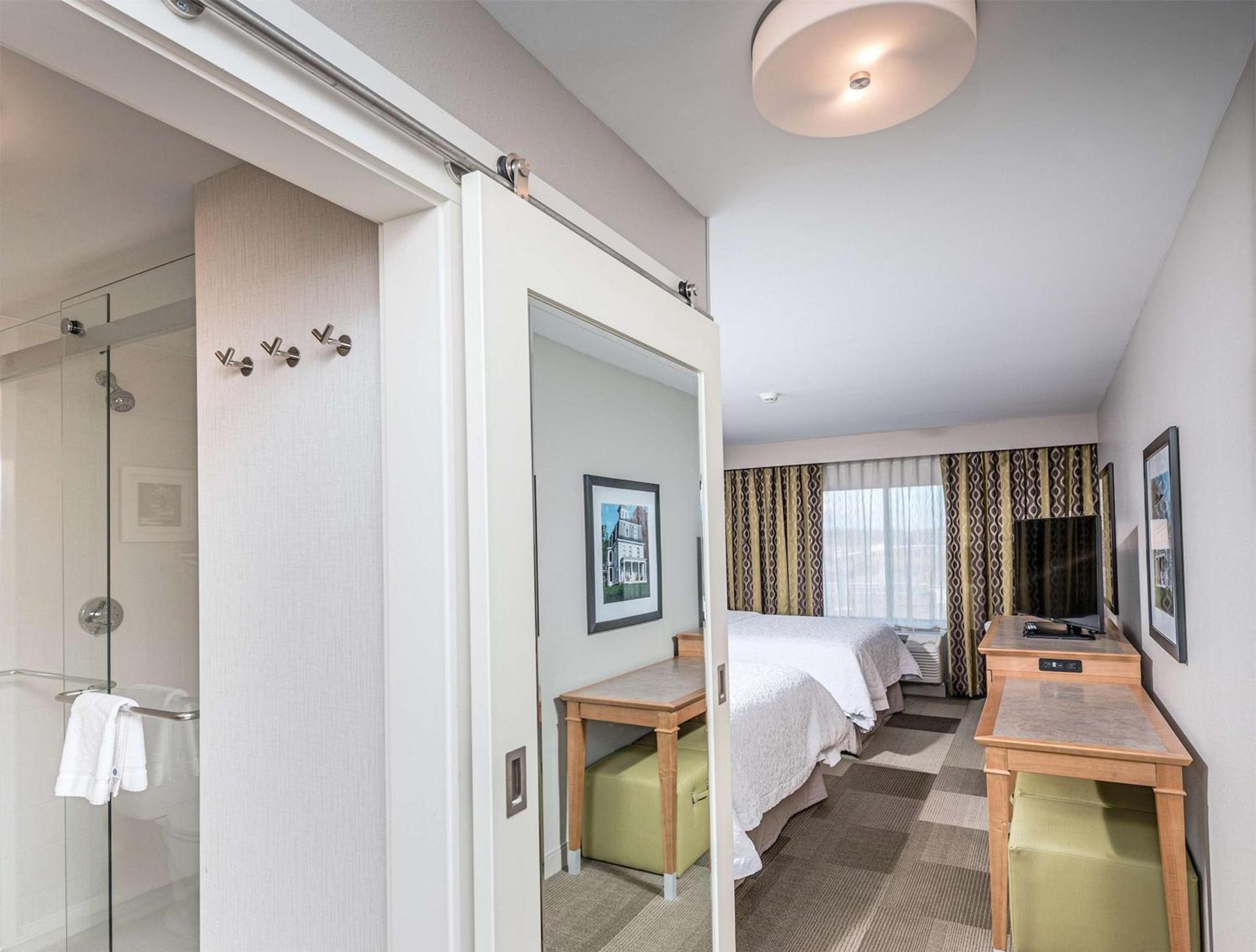 Hampton Inn Boston - Westborough photo 26