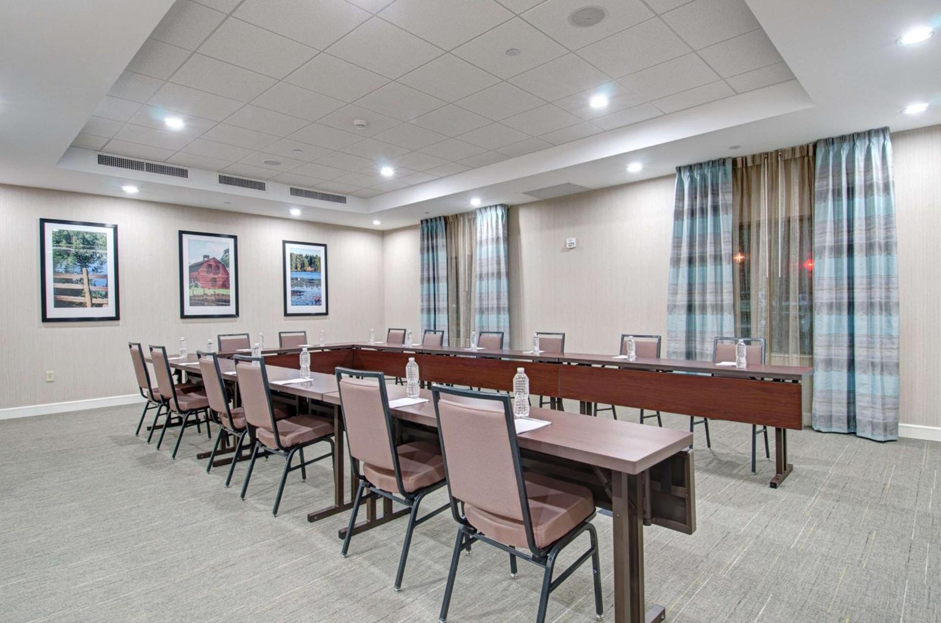Hampton Inn Boston - Westborough photo 37
