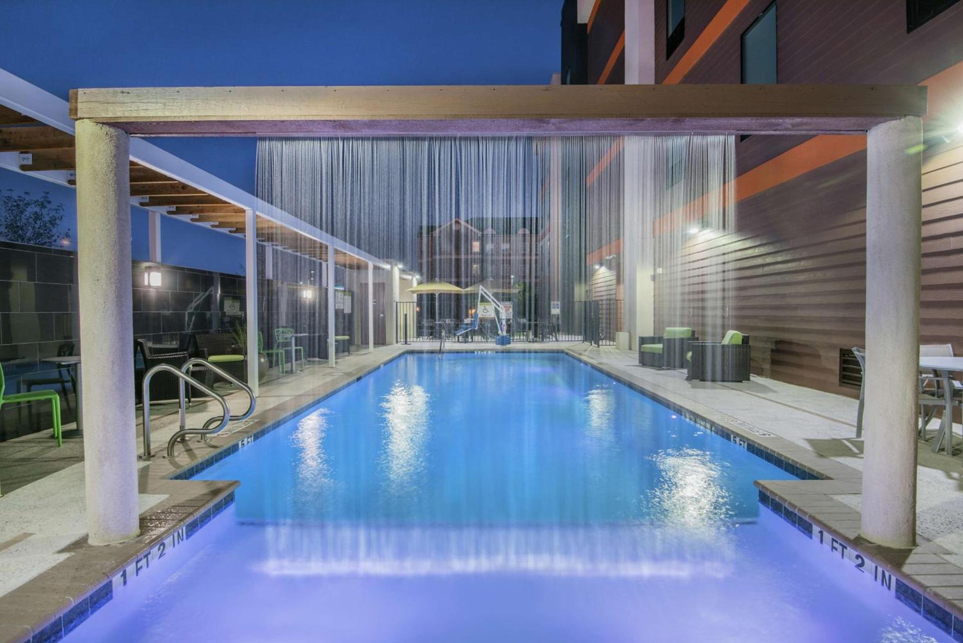 Home2 Suites By Hilton Austin Airport photo 11