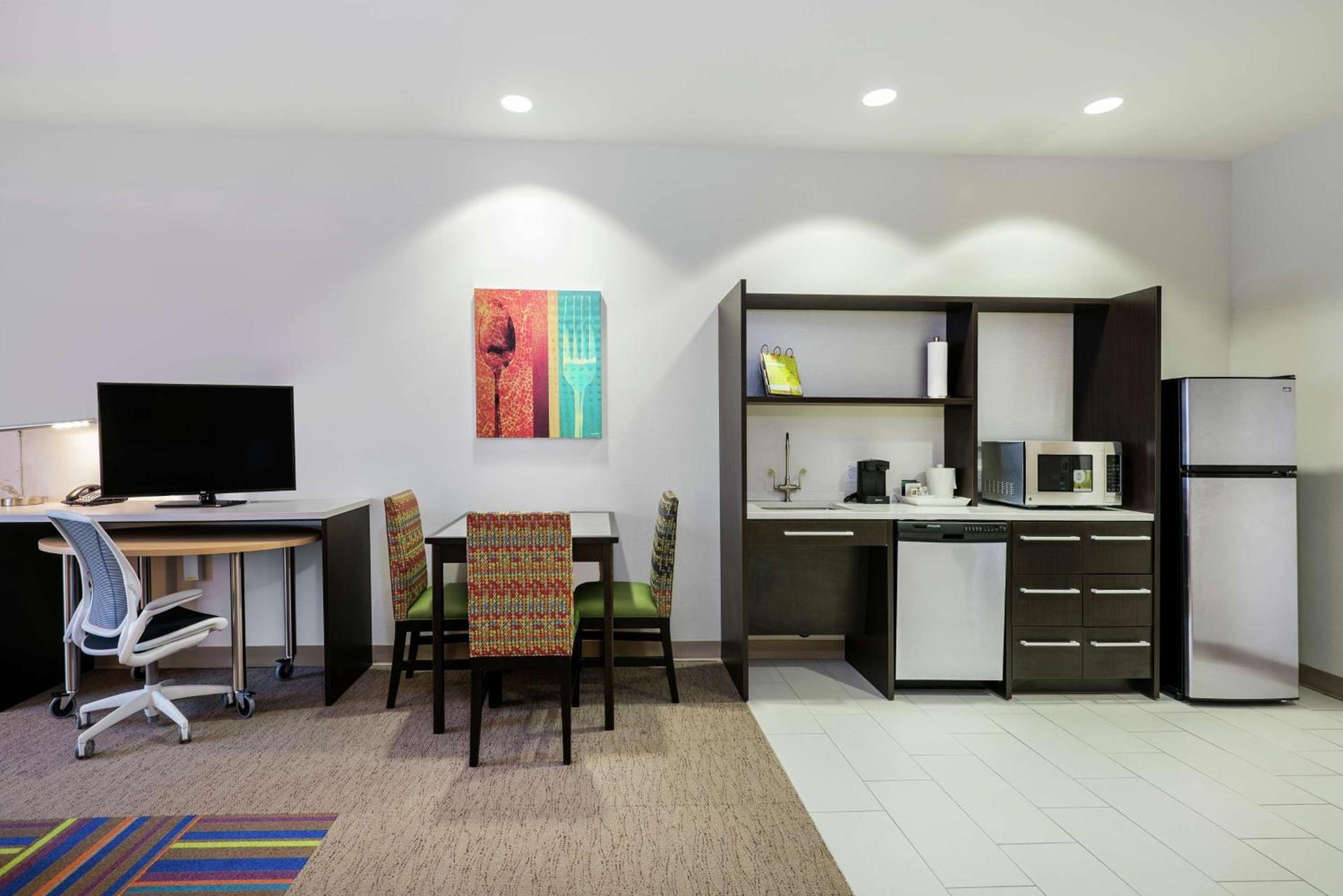 Home2 Suites By Hilton Austin Airport photo 17