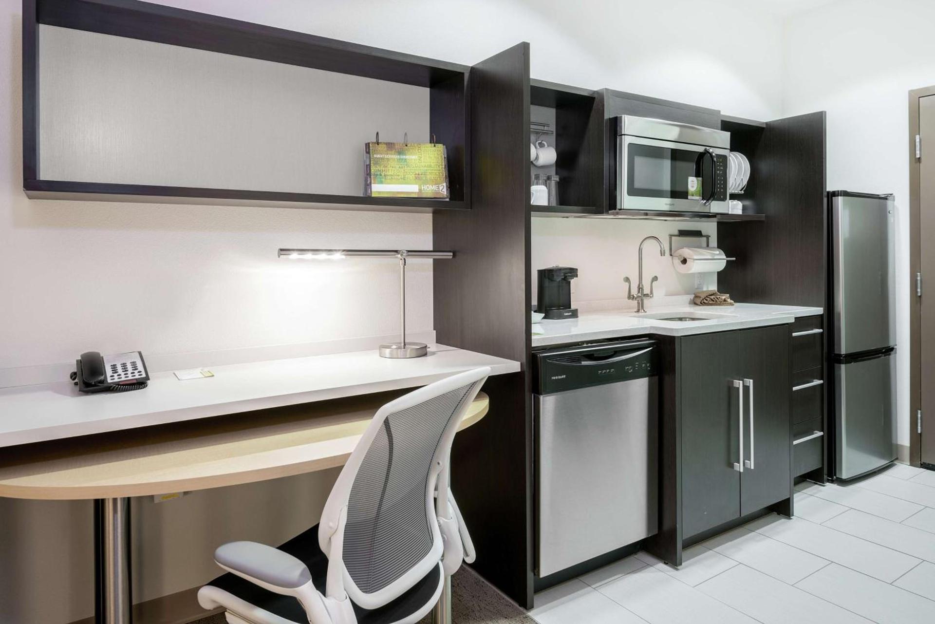 Home2 Suites By Hilton Austin Airport photo 18