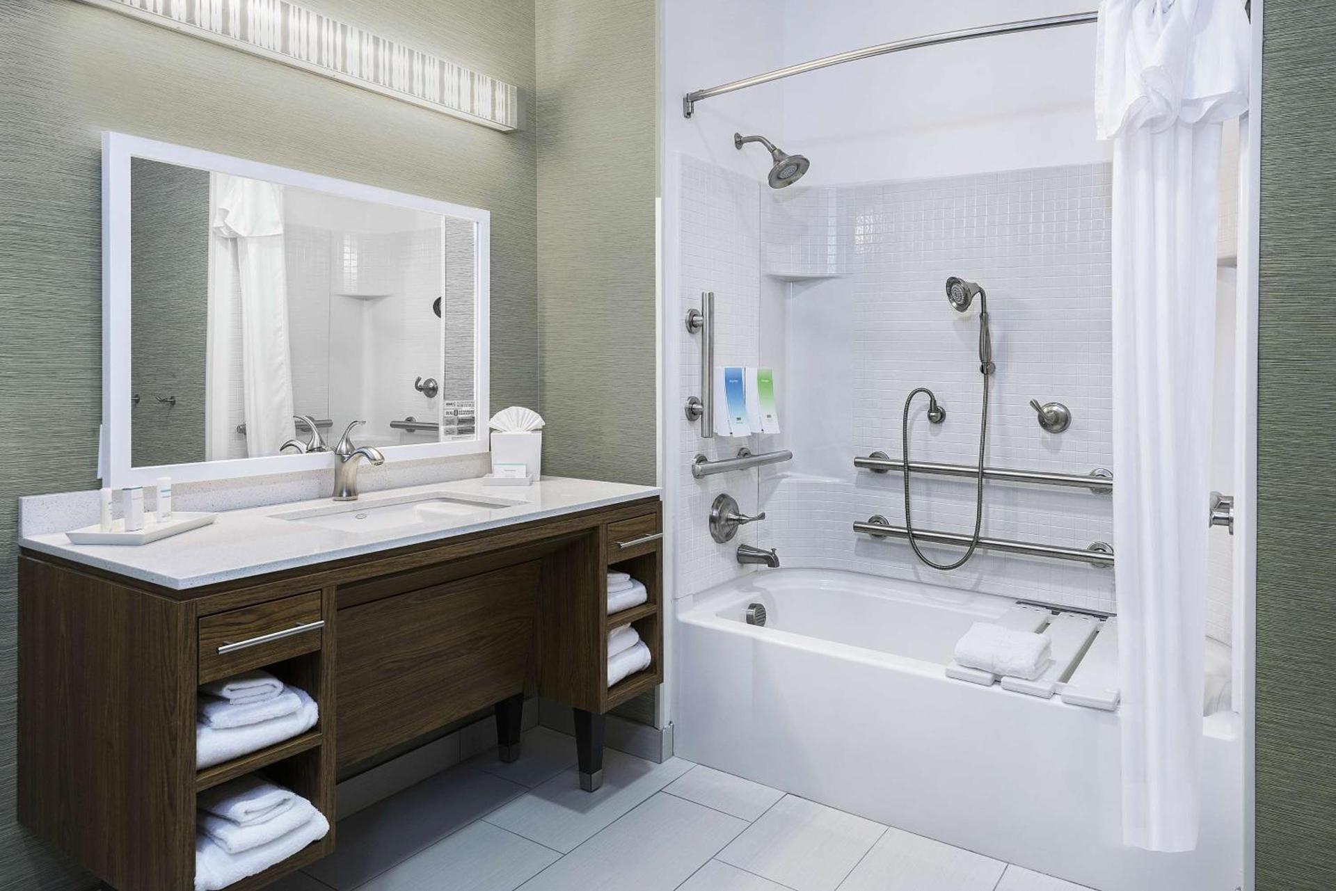 Home2 Suites By Hilton Austin Airport photo 19