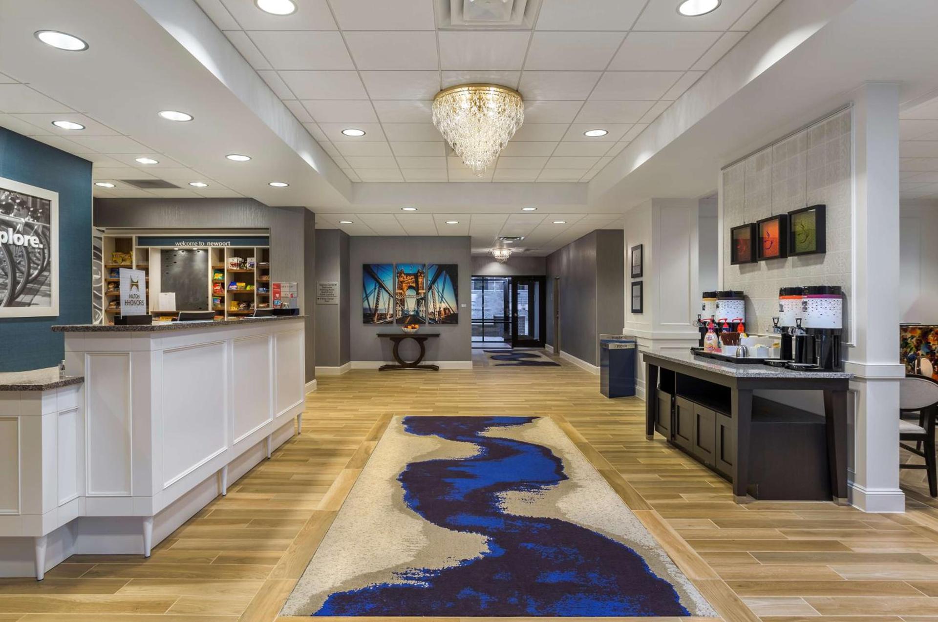 Hampton Inn & Suites Newport/Cincinnati, KY photo 6