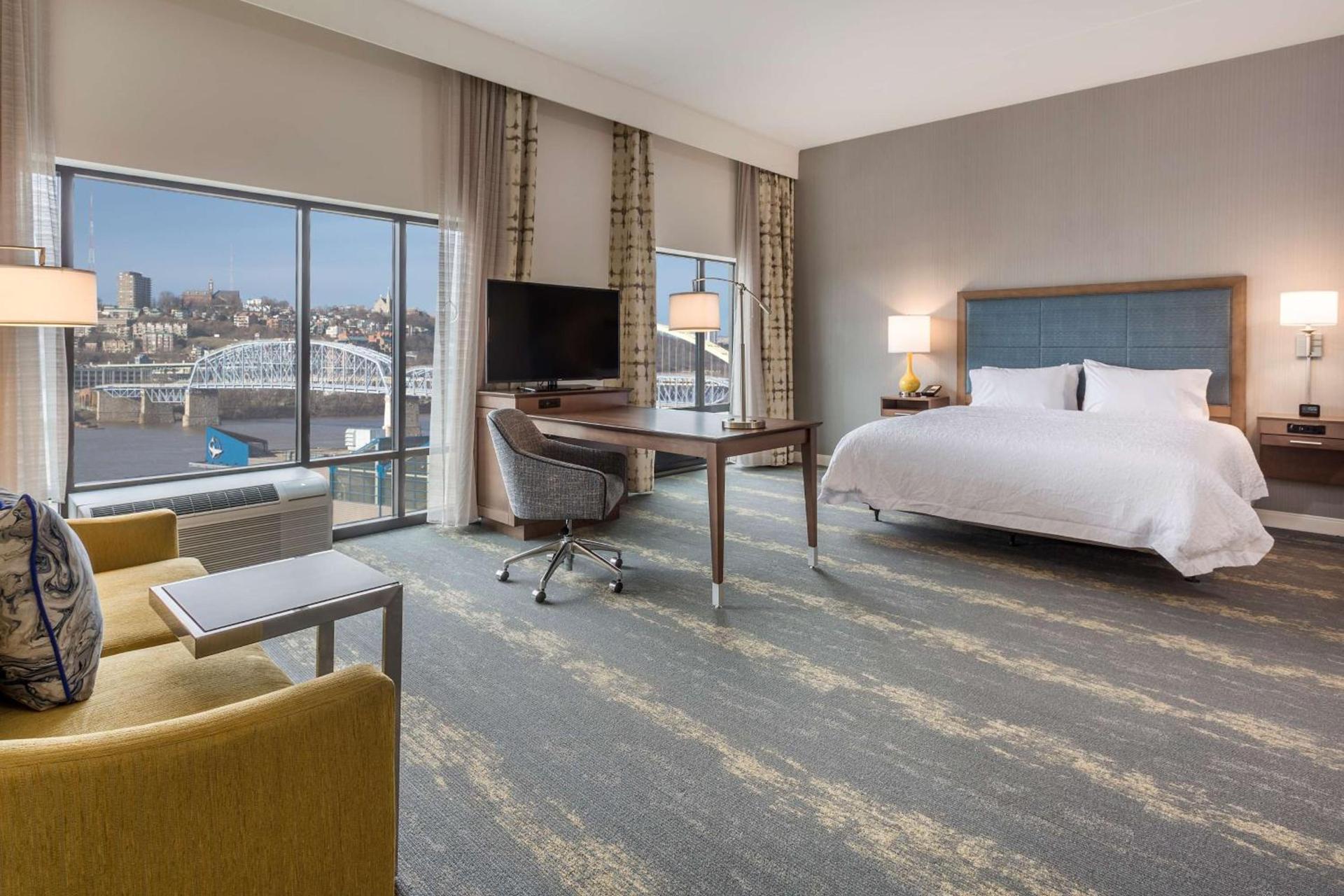 Hampton Inn & Suites Newport/Cincinnati, KY photo 23