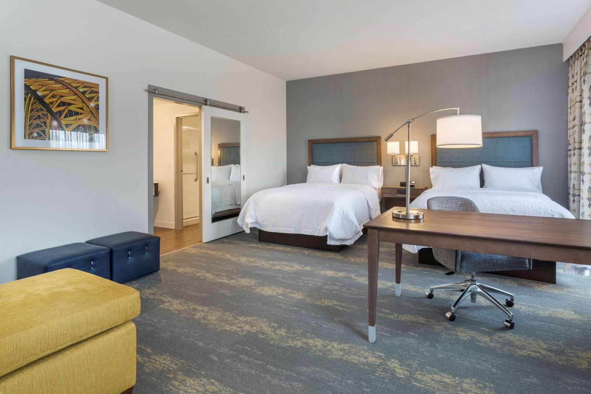 Hampton Inn & Suites Newport/Cincinnati, KY photo 25