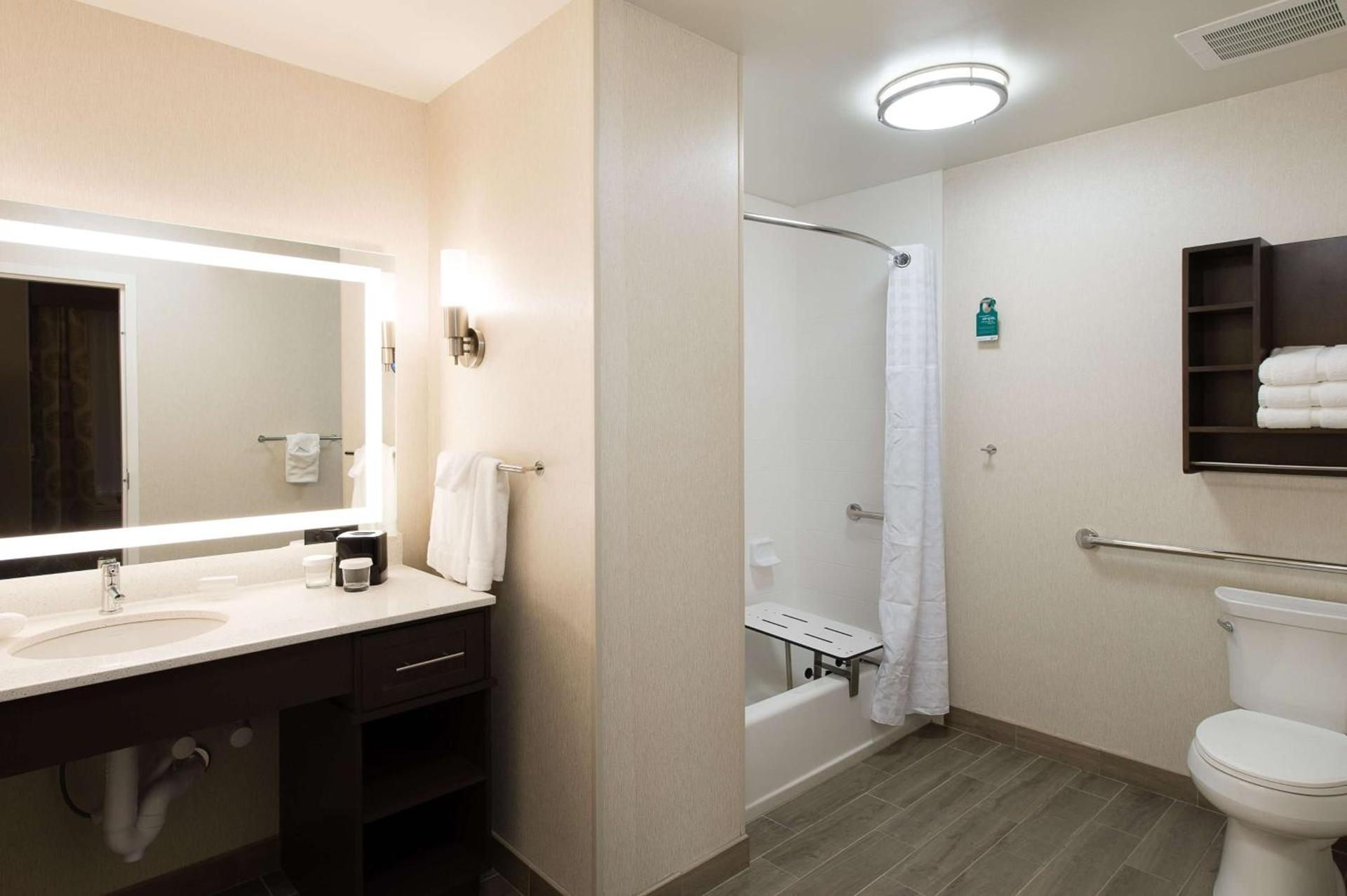 Homewood Suites by Hilton Concord photo 41