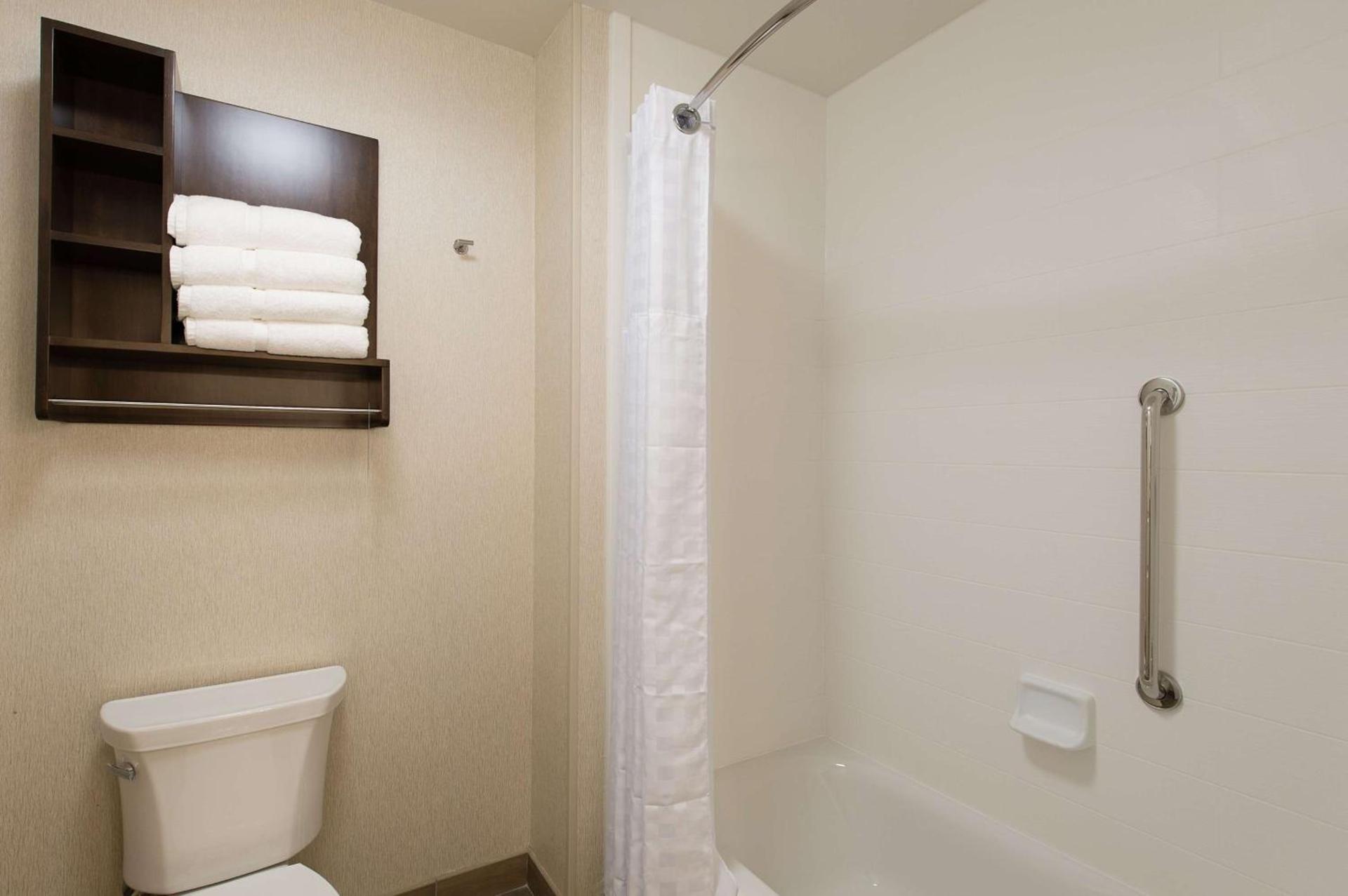 Homewood Suites by Hilton Concord photo 49
