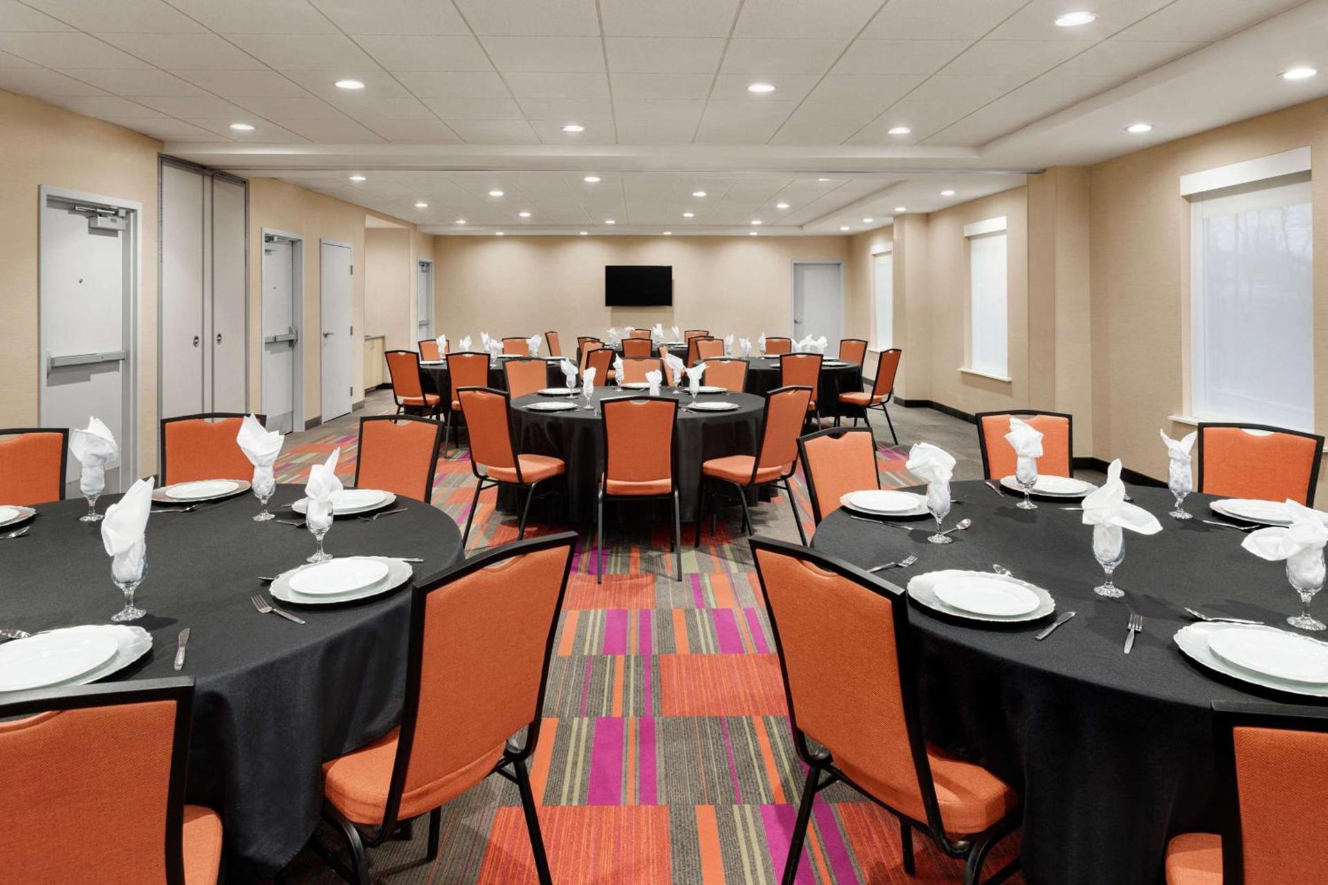 Home2 Suites by Hilton Woodbridge Potomac Mills photo 41
