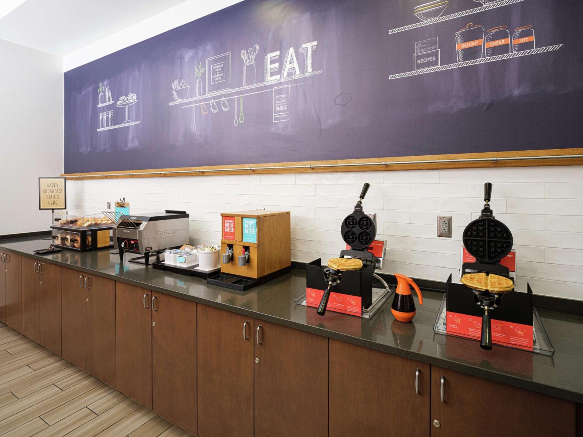 Hampton Inn Wilmington Downtown photo 17