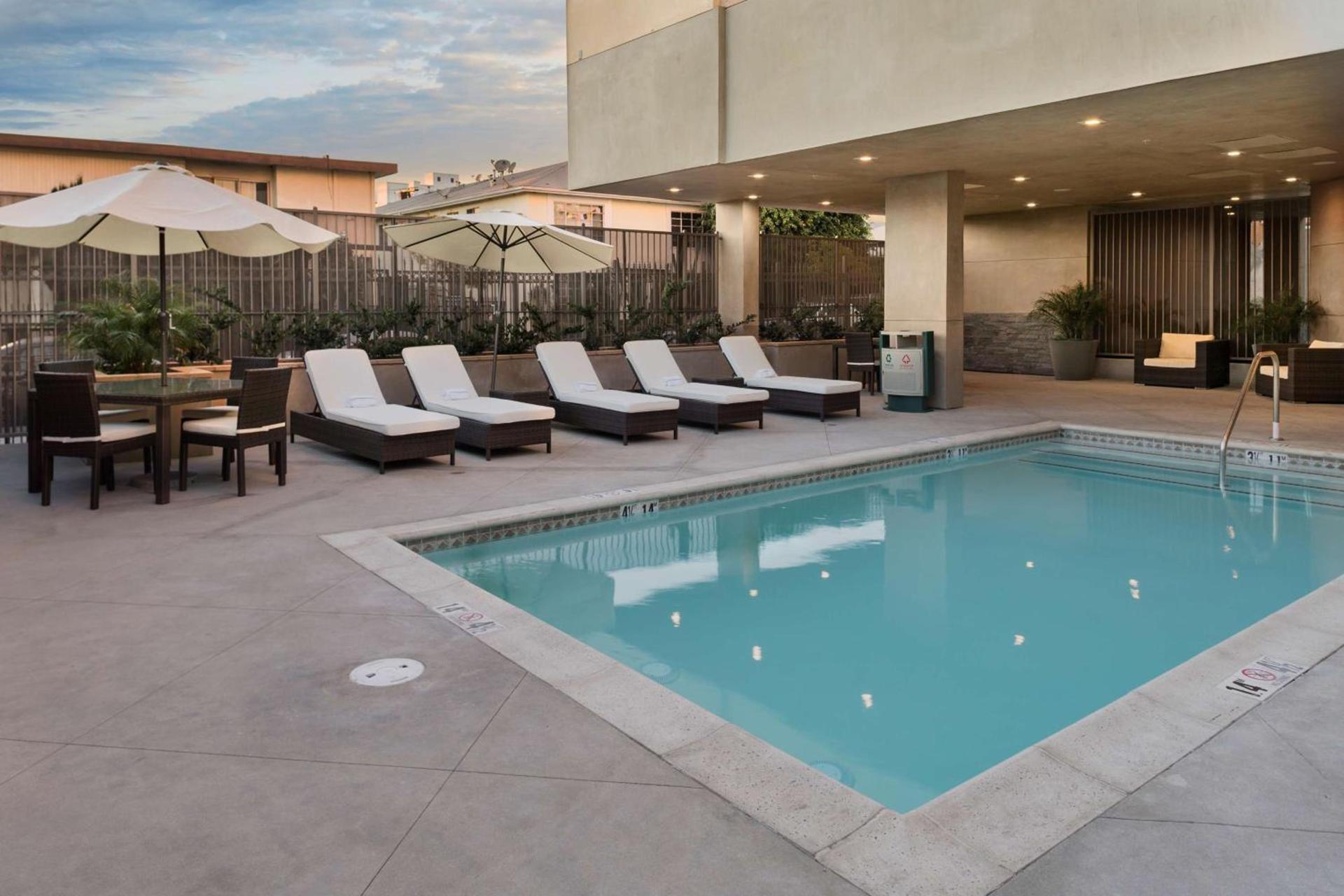 Hampton Inn & Suites Los Angeles/Hollywood, CA photo 5