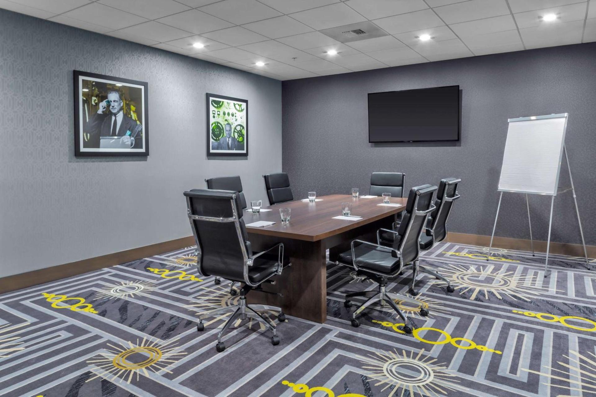 Hampton Inn & Suites Los Angeles/Hollywood, CA photo 25
