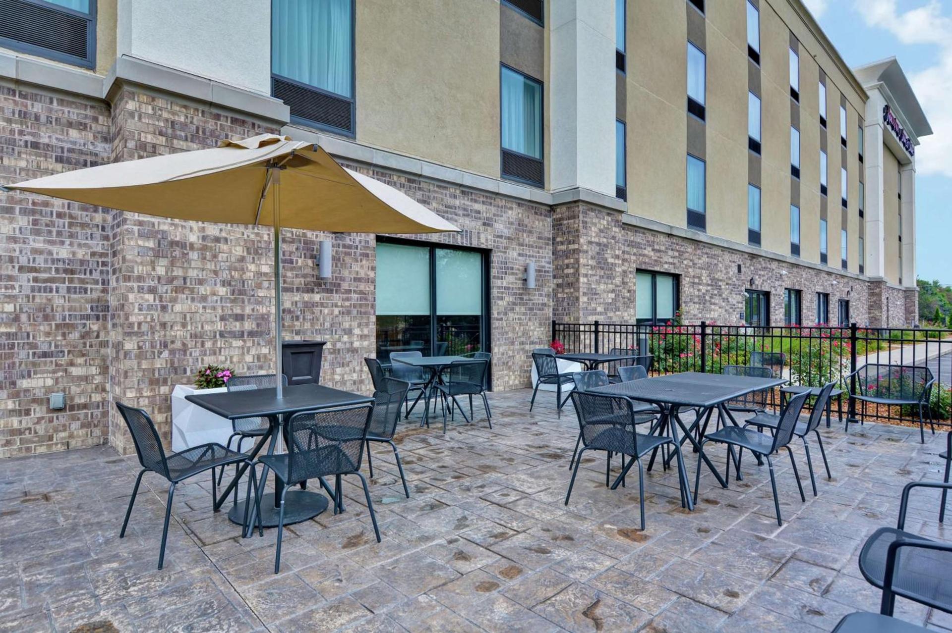 Hampton Inn Suites Ashland, Ohio photo 2