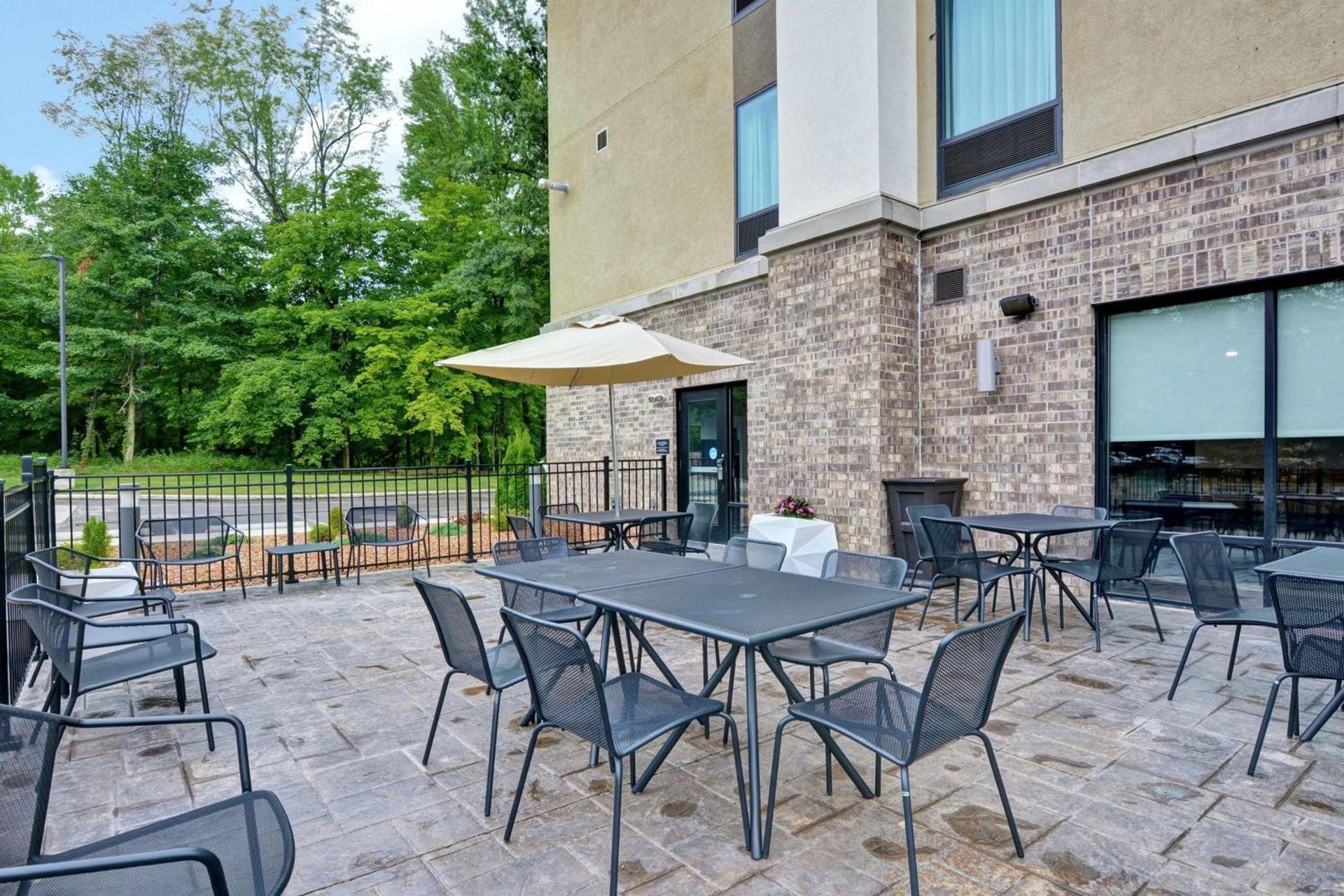 Hampton Inn Suites Ashland, Ohio photo 4