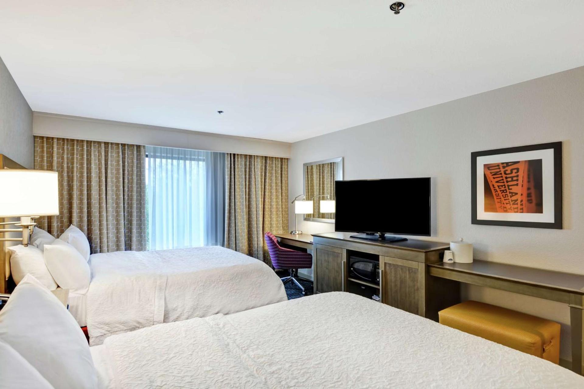 Hampton Inn Suites Ashland, Ohio photo 31