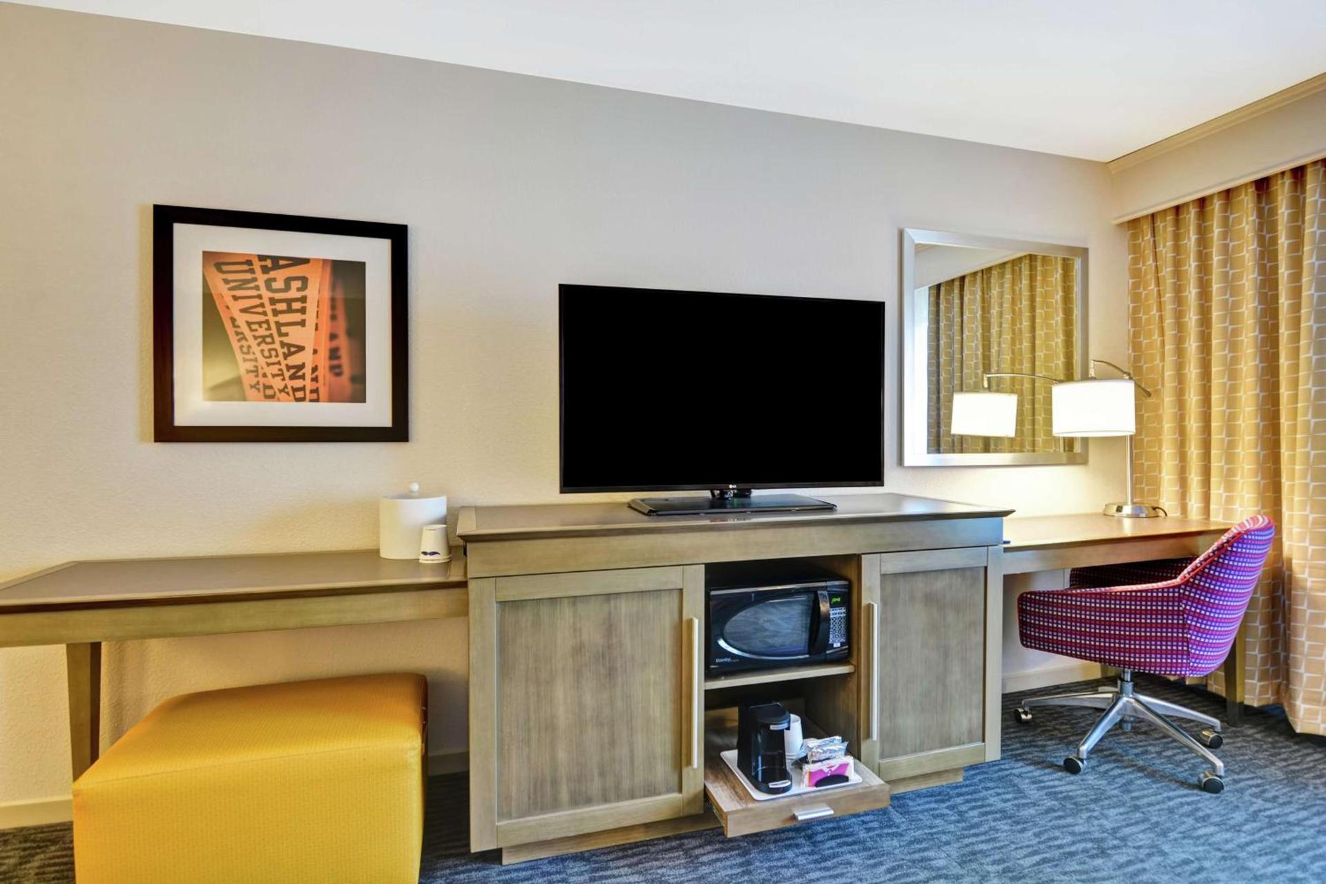 Hampton Inn Suites Ashland, Ohio photo 43