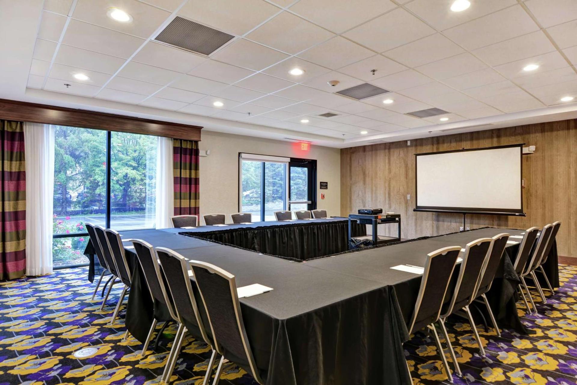 Hampton Inn Suites Ashland, Ohio photo 47