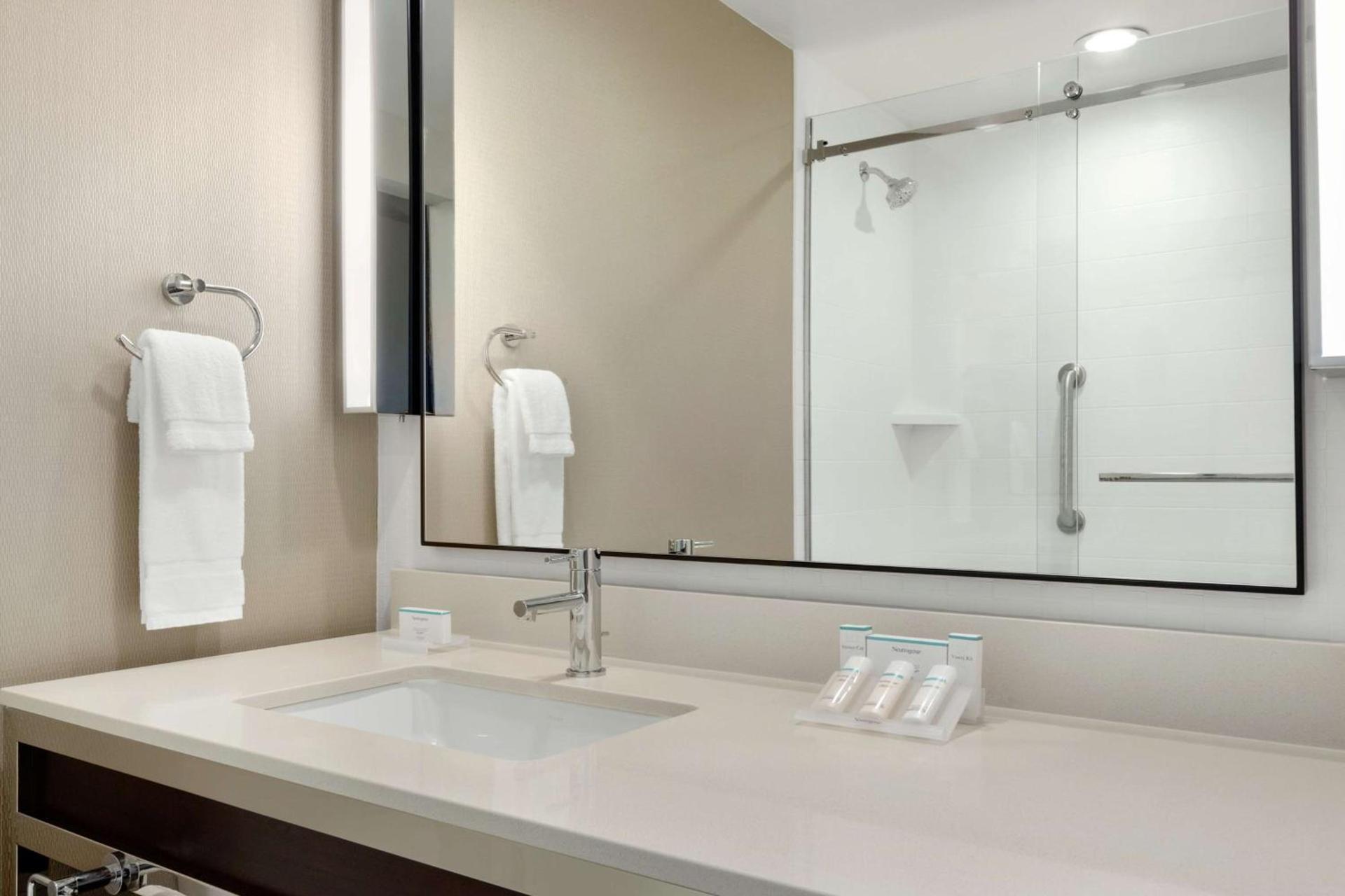 Hilton Garden Inn Medford photo 28