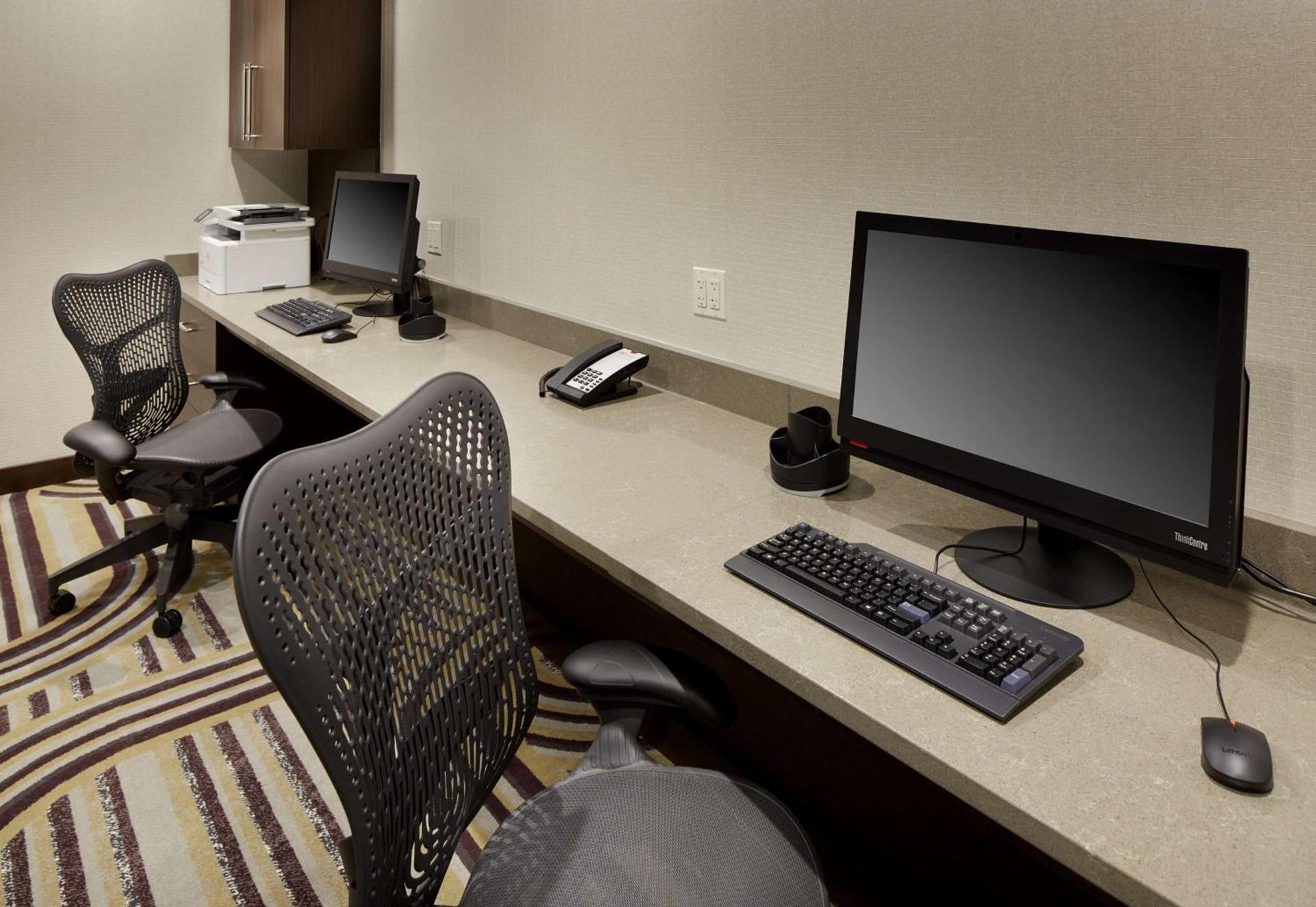 Hilton Garden Inn Roslyn photo 34