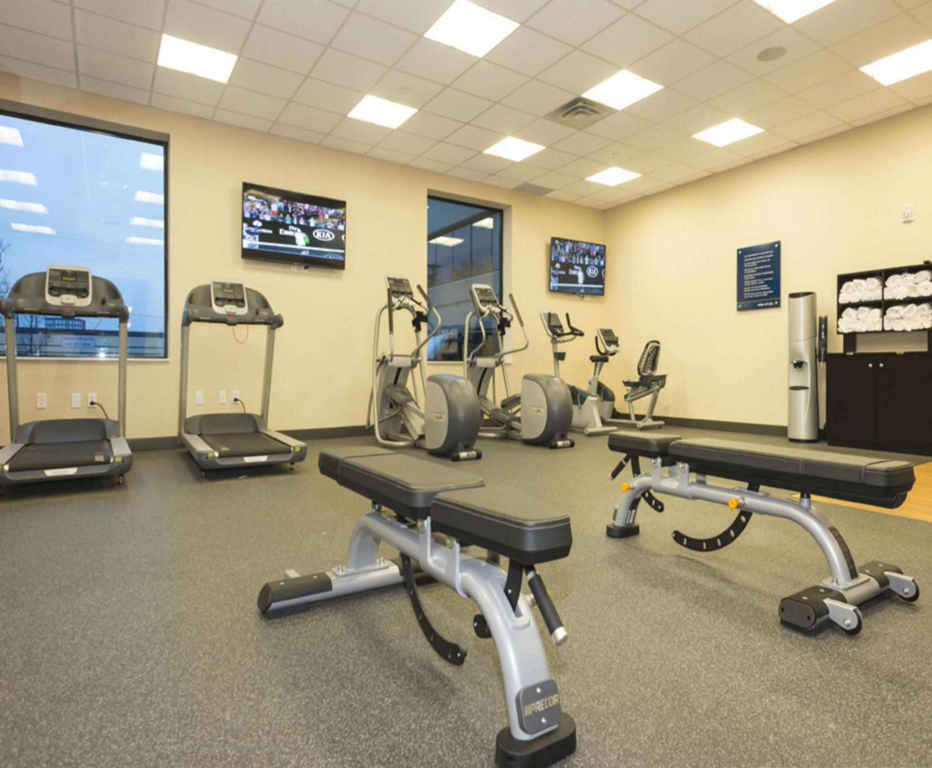 Hampton Inn and Suites Minneapolis University Area, MN photo 11
