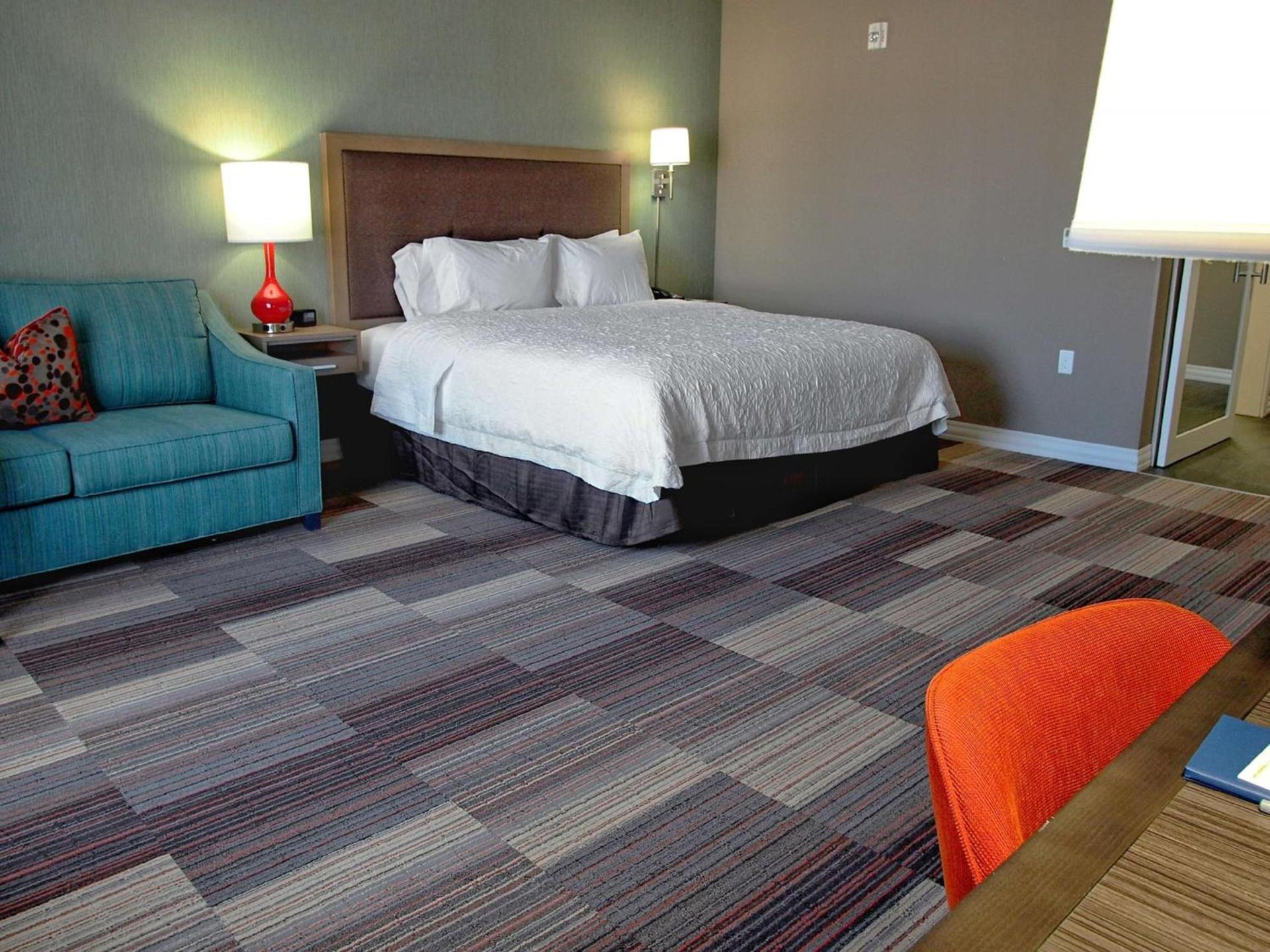 Hampton Inn & Suites-Moore photo 18