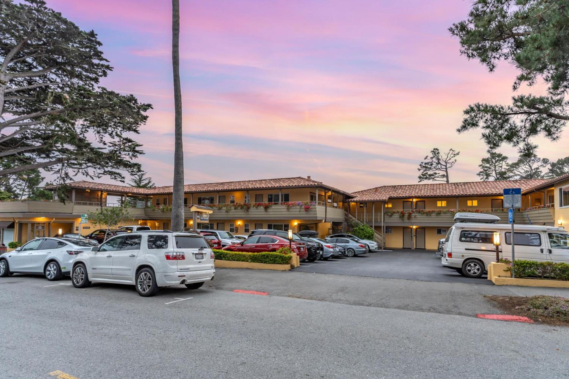 Best Western Carmel's Town House Lodge photo 36