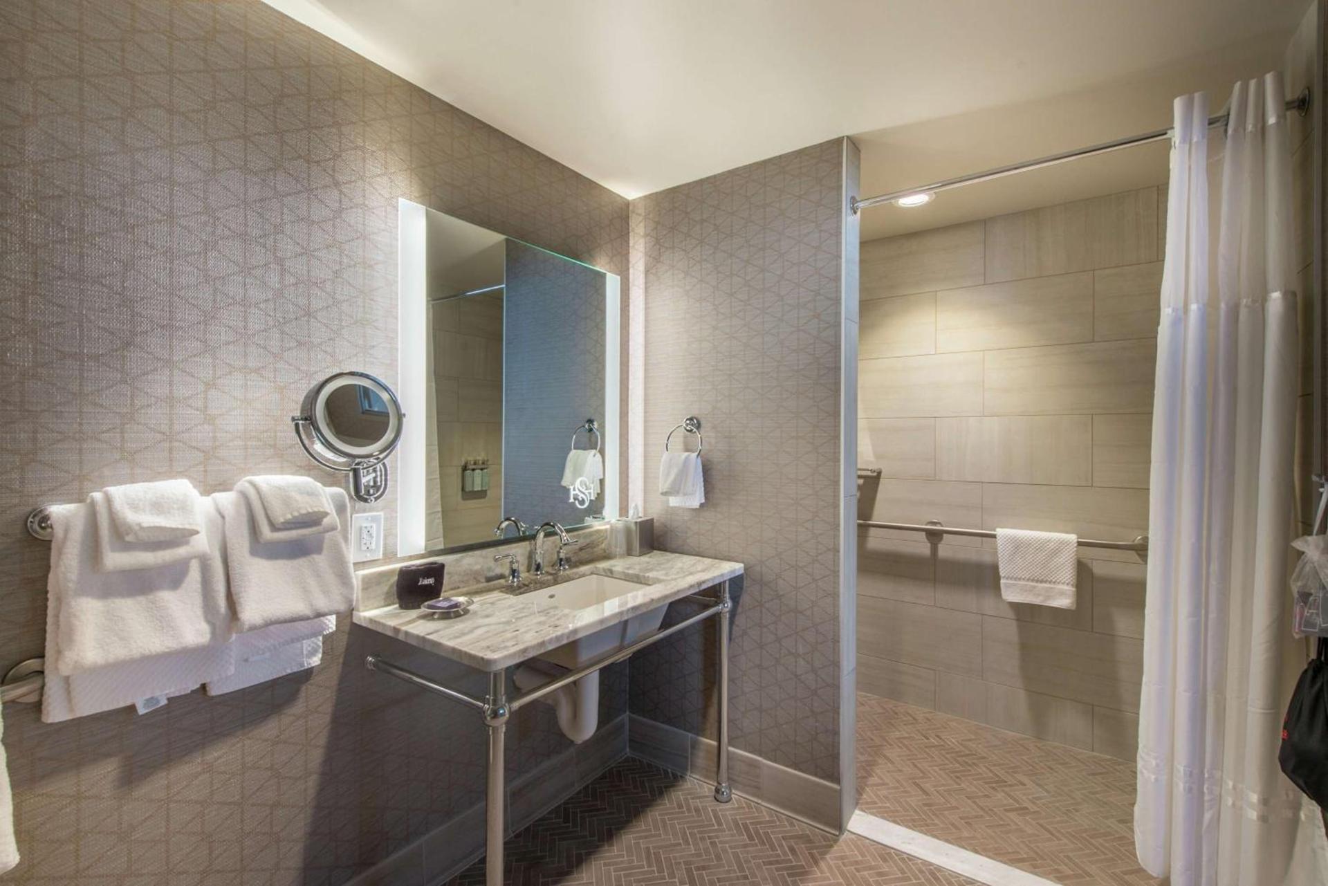Hotel Saranac, Curio Collection By Hilton photo 31