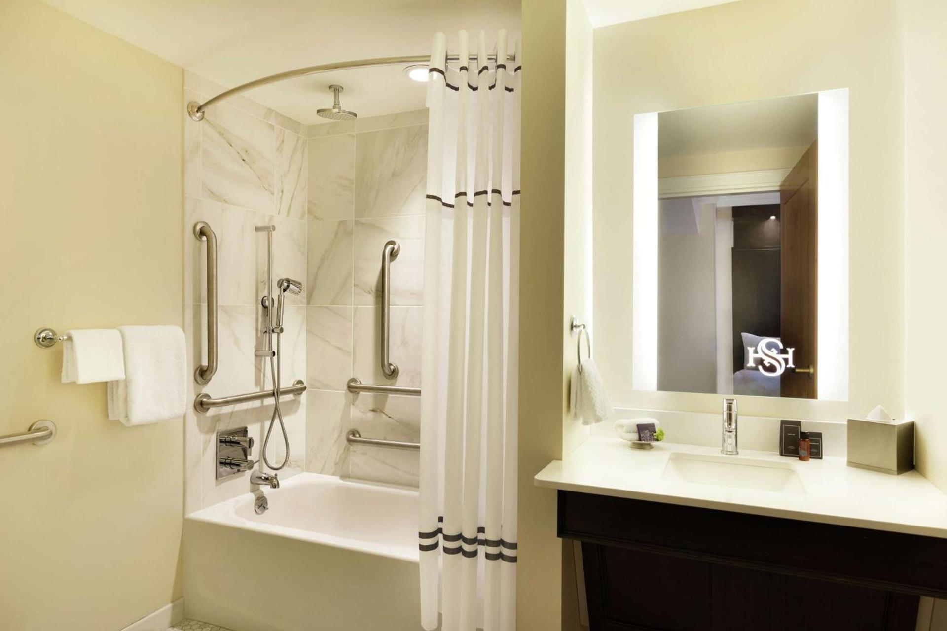 Hotel Saranac, Curio Collection By Hilton photo 42