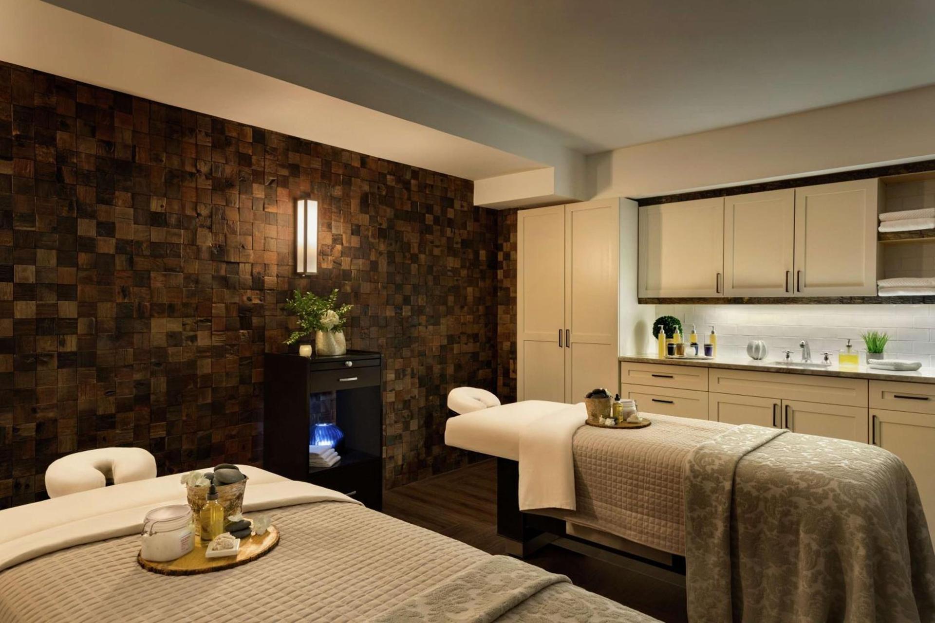 Hotel Saranac, Curio Collection By Hilton photo 66