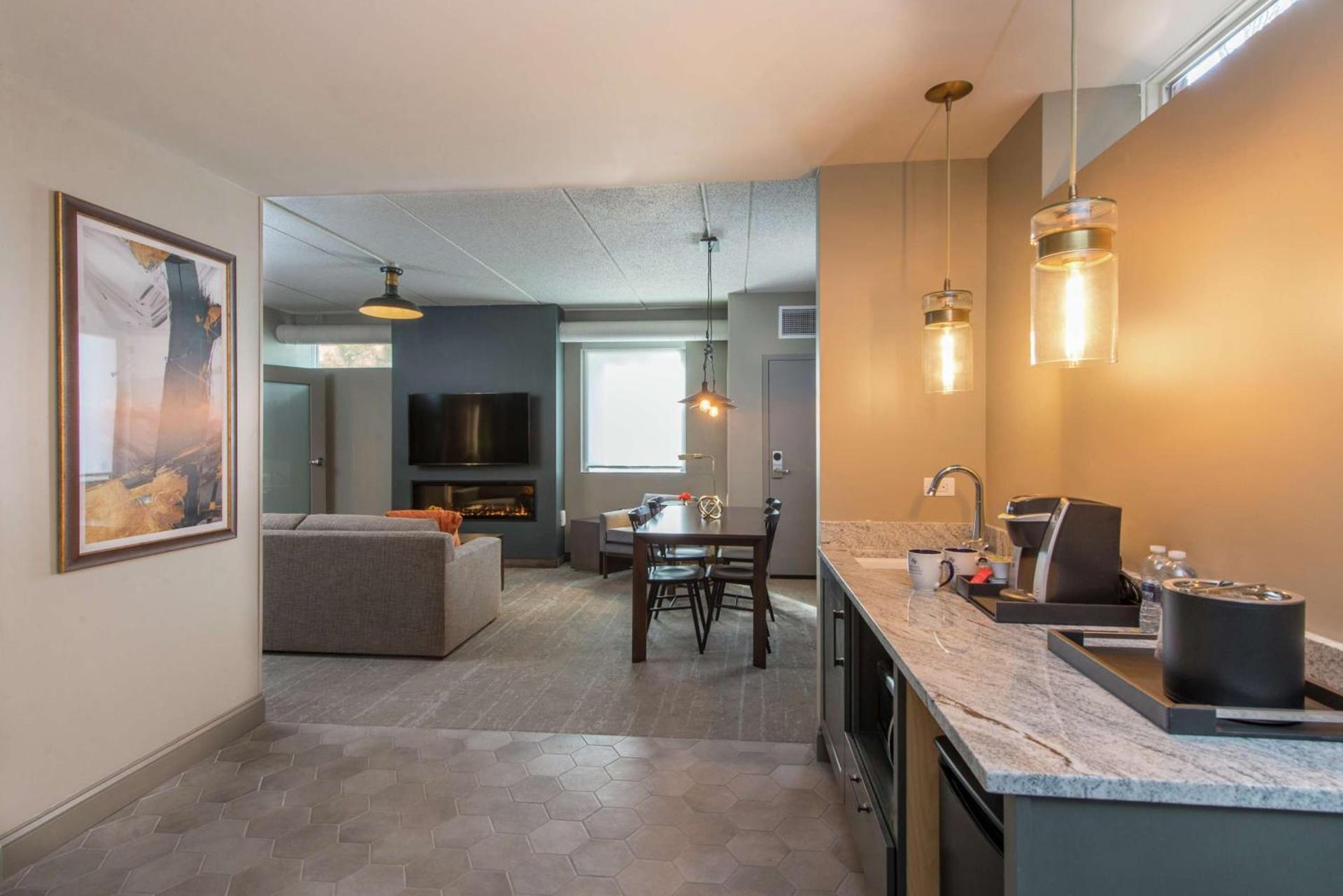 Hotel Saranac, Curio Collection By Hilton photo 91