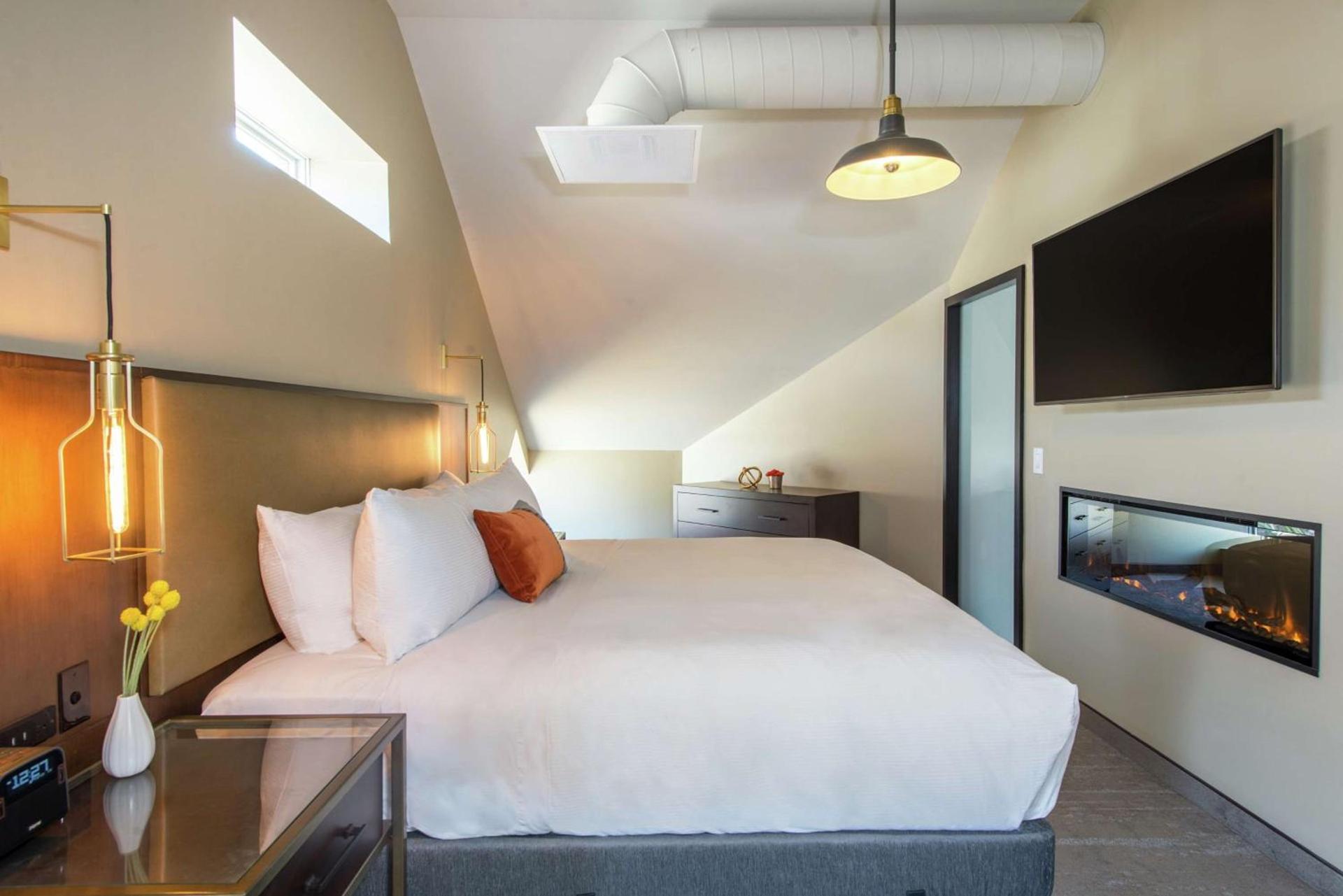 Hotel Saranac, Curio Collection By Hilton photo 93