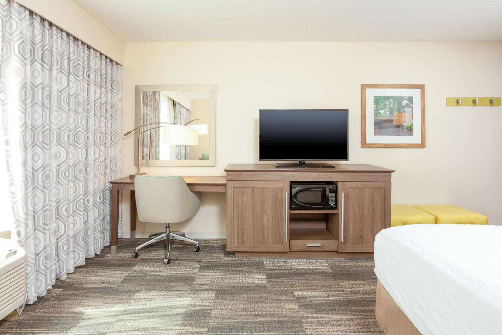 Hampton Inn & Suites Niles/Warren, OH photo 25
