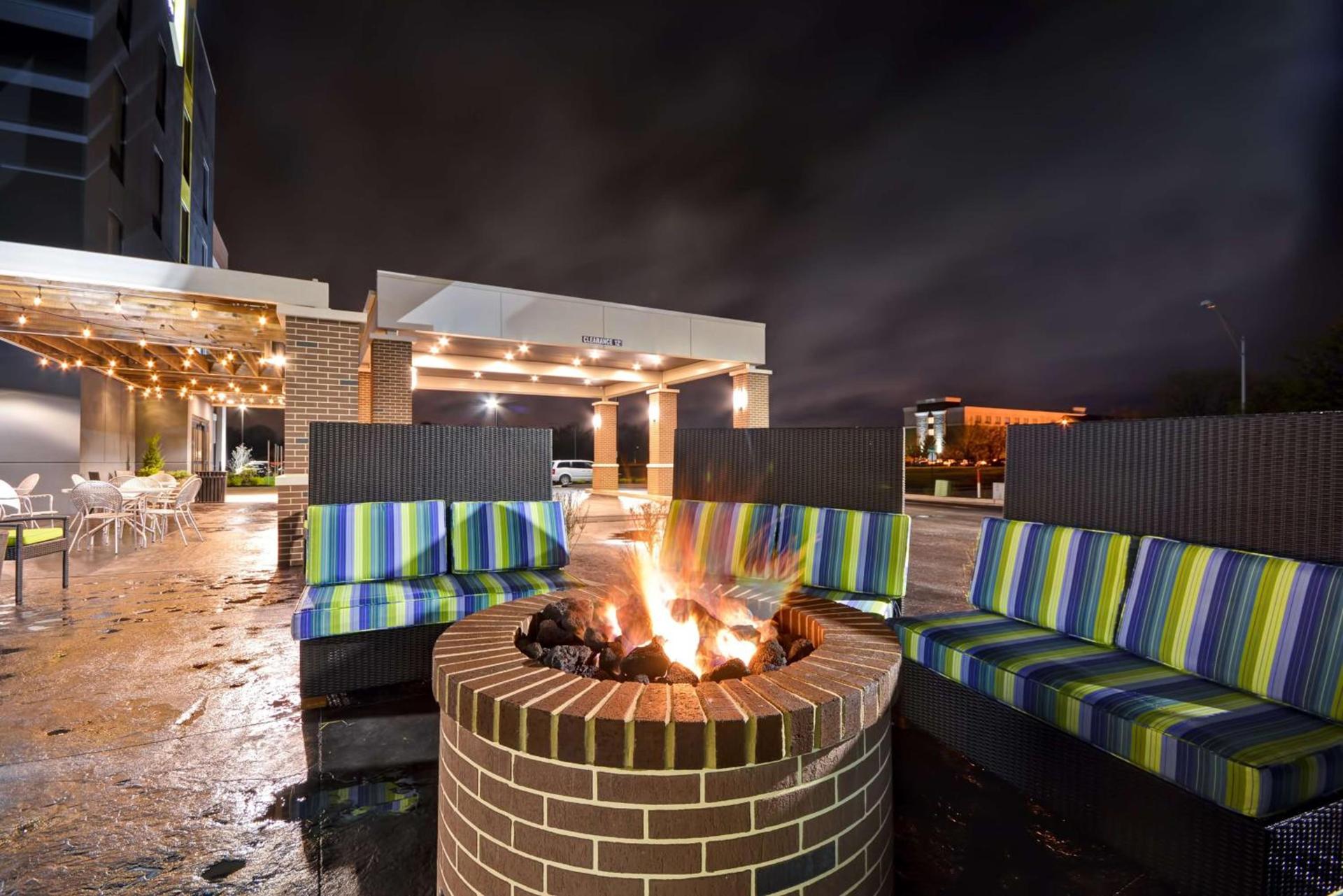 Home2 Suites By Hilton Evansville photo 10