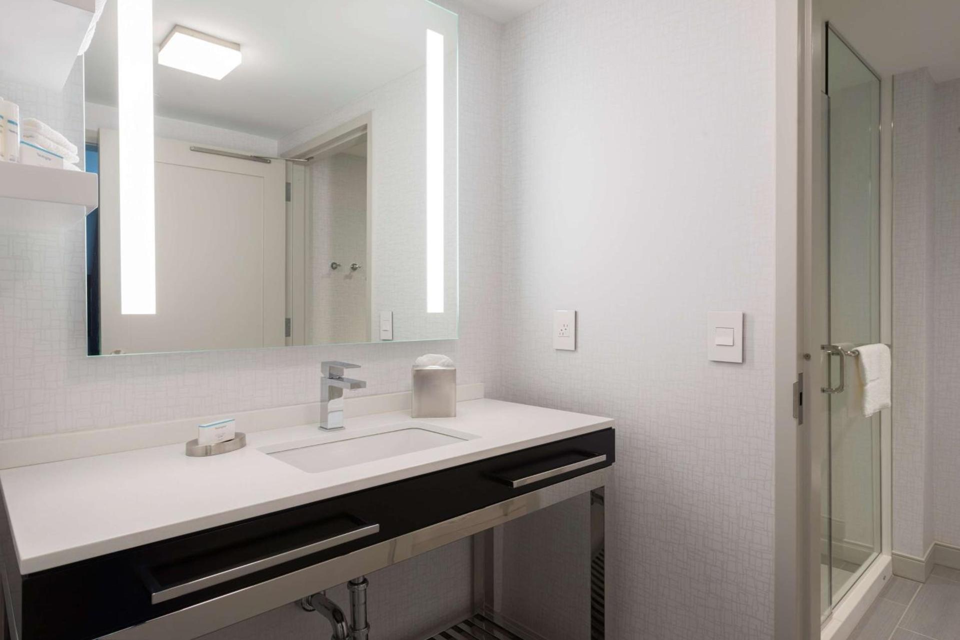 Hampton Inn & Suites Bridgewater, NJ photo 22