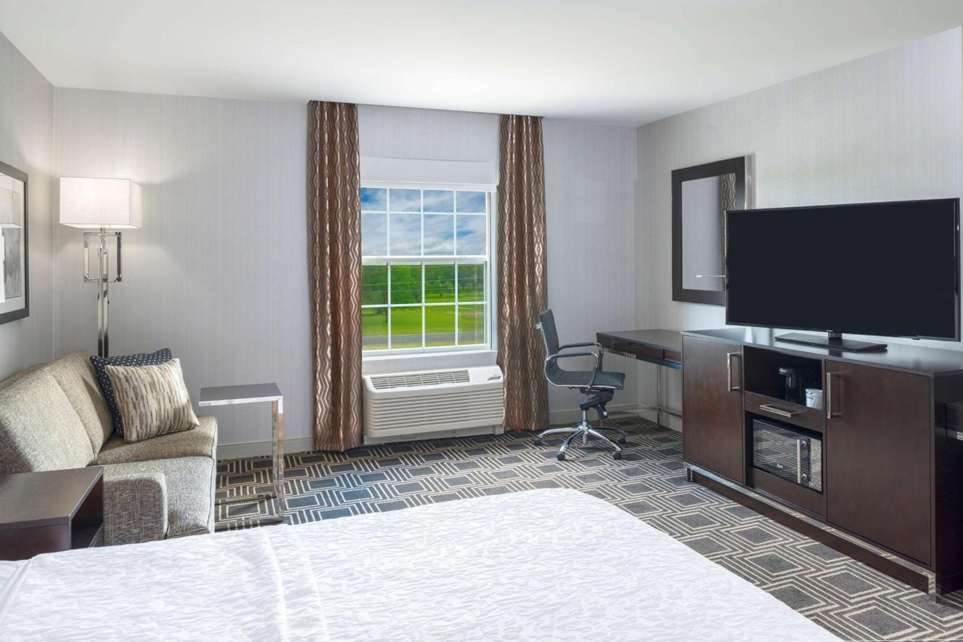 Hampton Inn & Suites Bridgewater, NJ photo 26