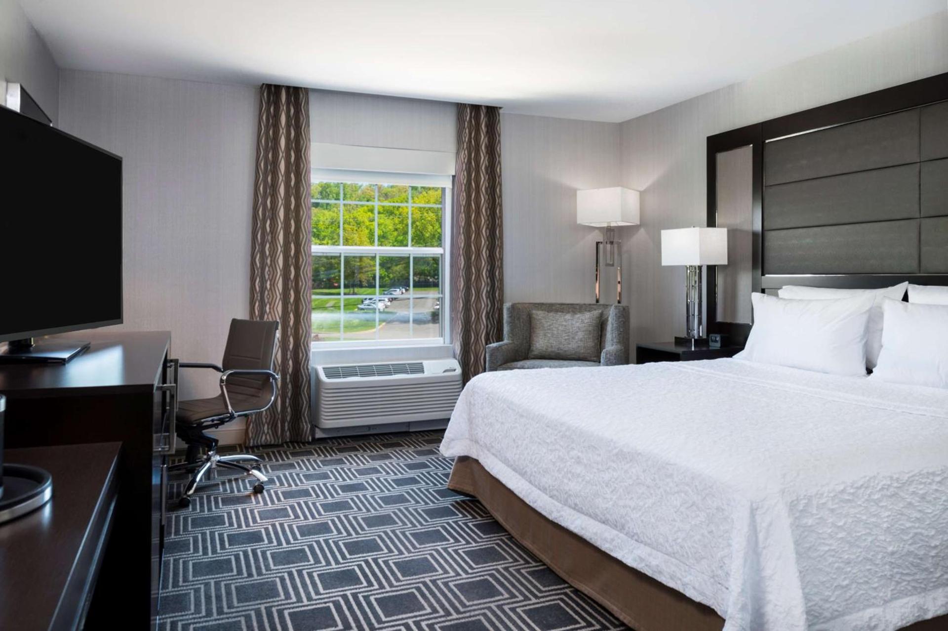 Hampton Inn & Suites Bridgewater, NJ photo 30
