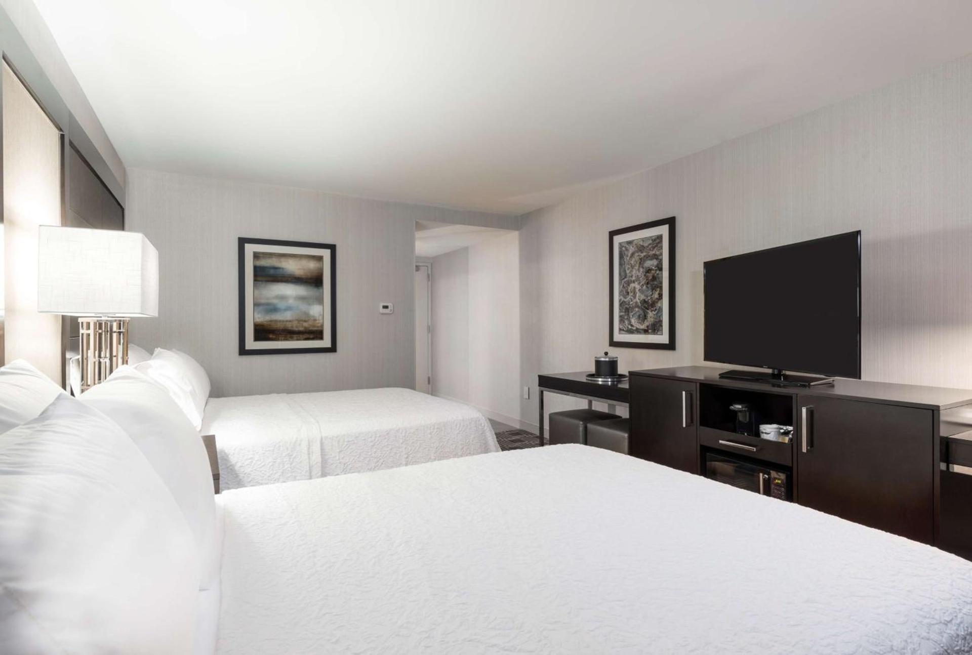 Hampton Inn & Suites Bridgewater, NJ photo 40