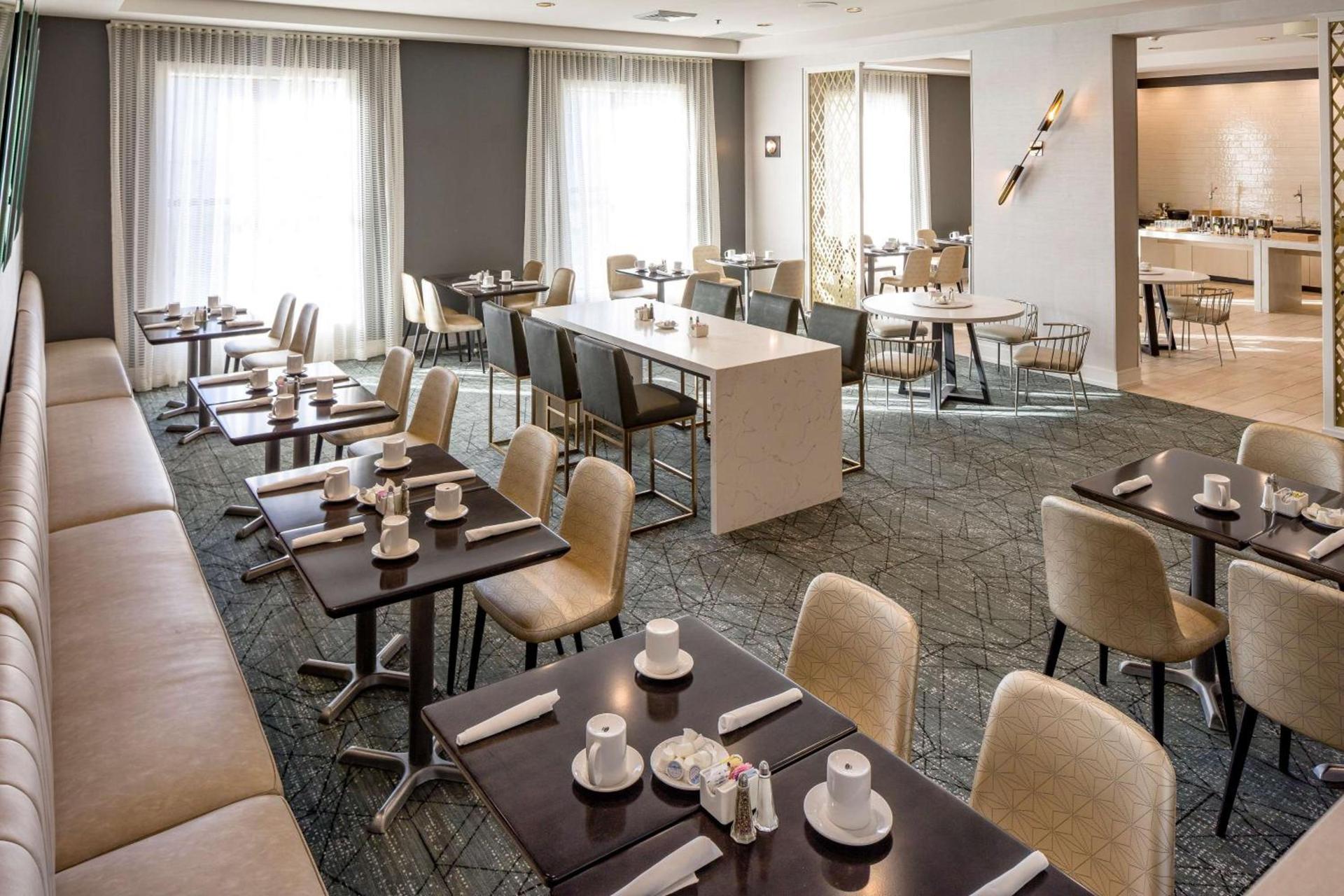 DoubleTree by Hilton Boston Logan Airport Chelsea photo 9