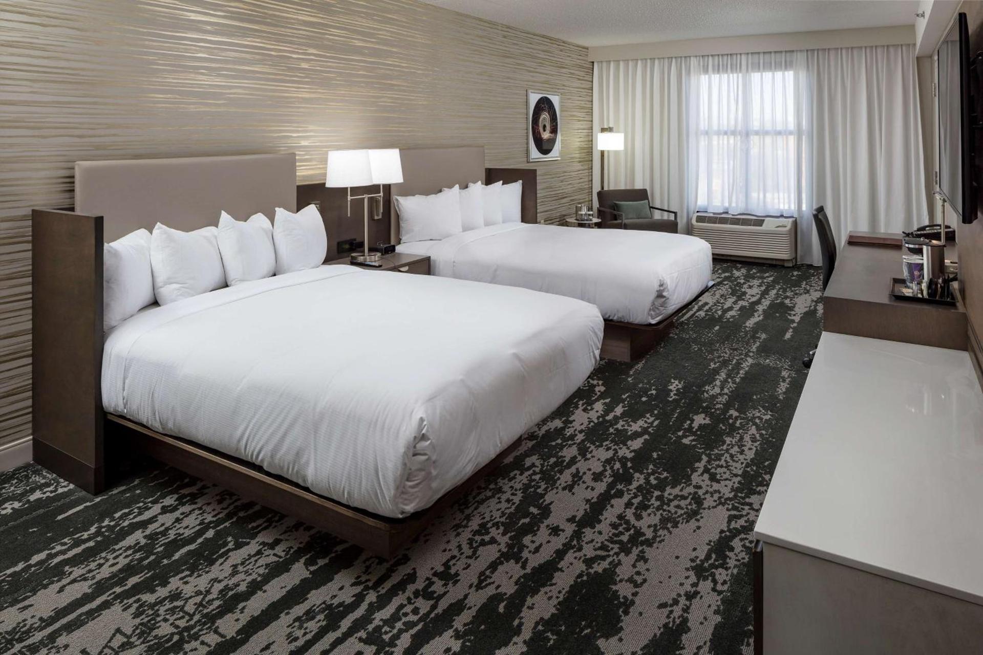 DoubleTree by Hilton Boston Logan Airport Chelsea photo 13
