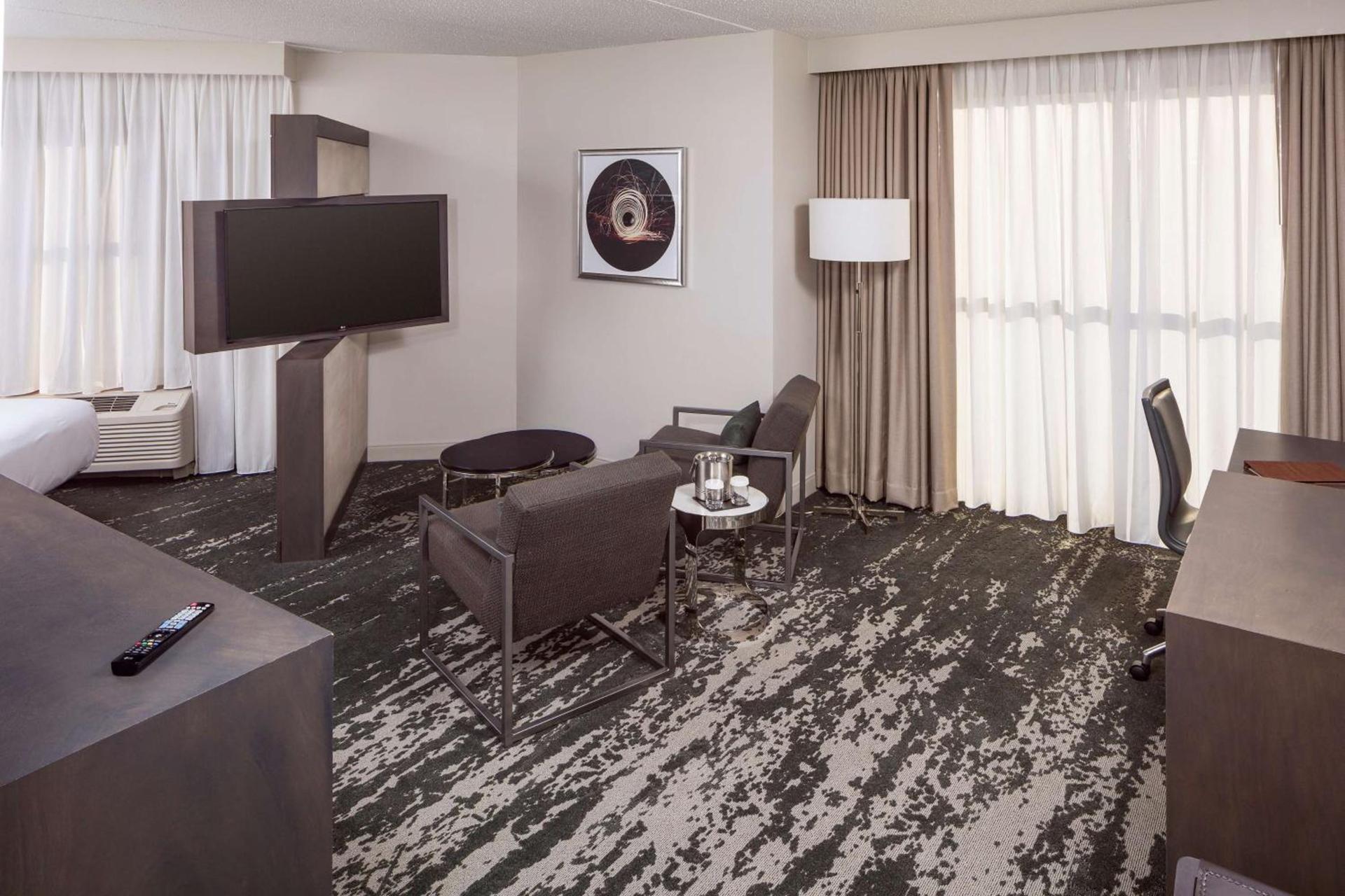 DoubleTree by Hilton Boston Logan Airport Chelsea photo 19