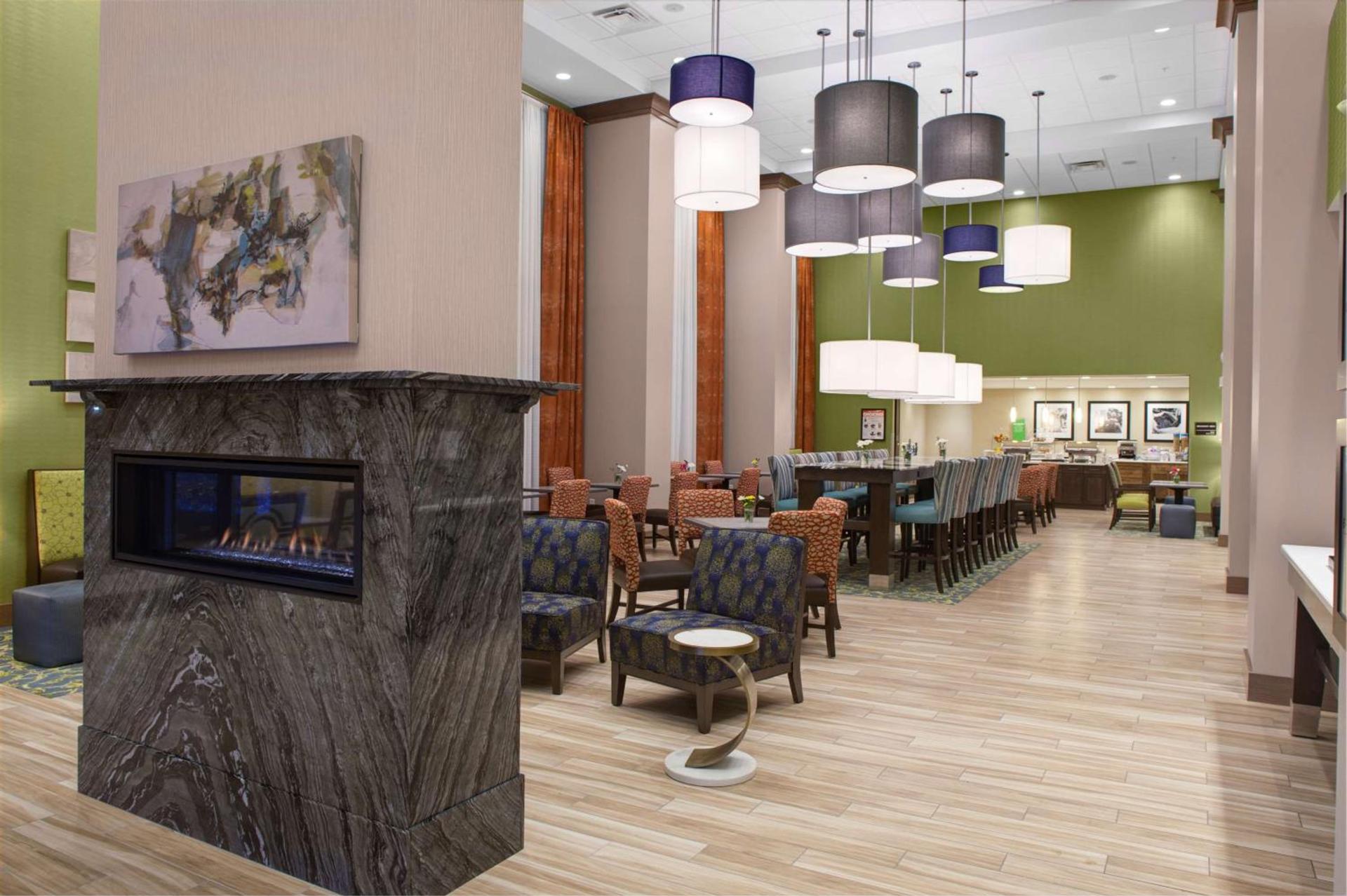 Hampton Inn & Suites Syracuse North Airport Area photo 4