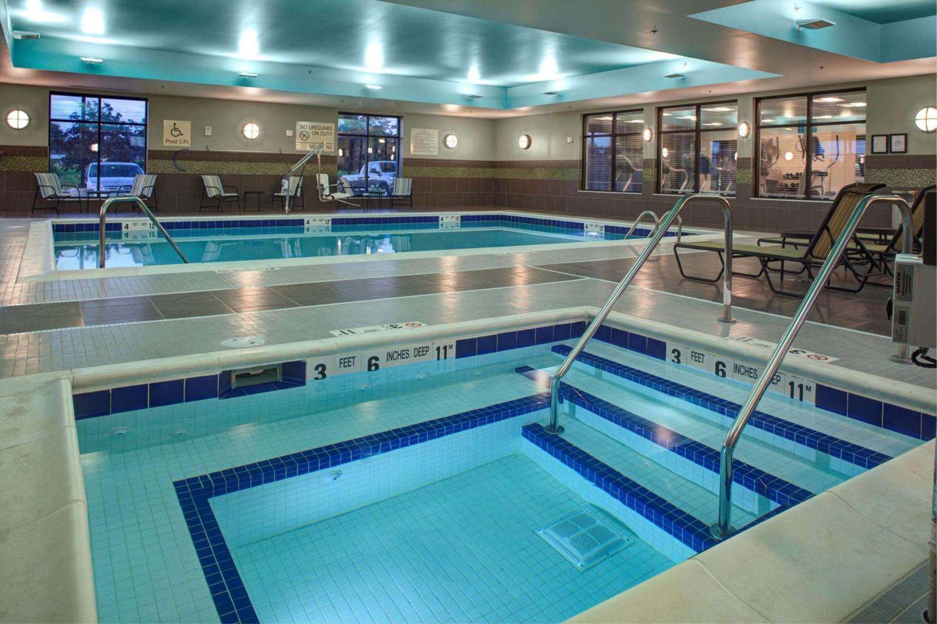Hampton Inn & Suites Syracuse North Airport Area photo 5