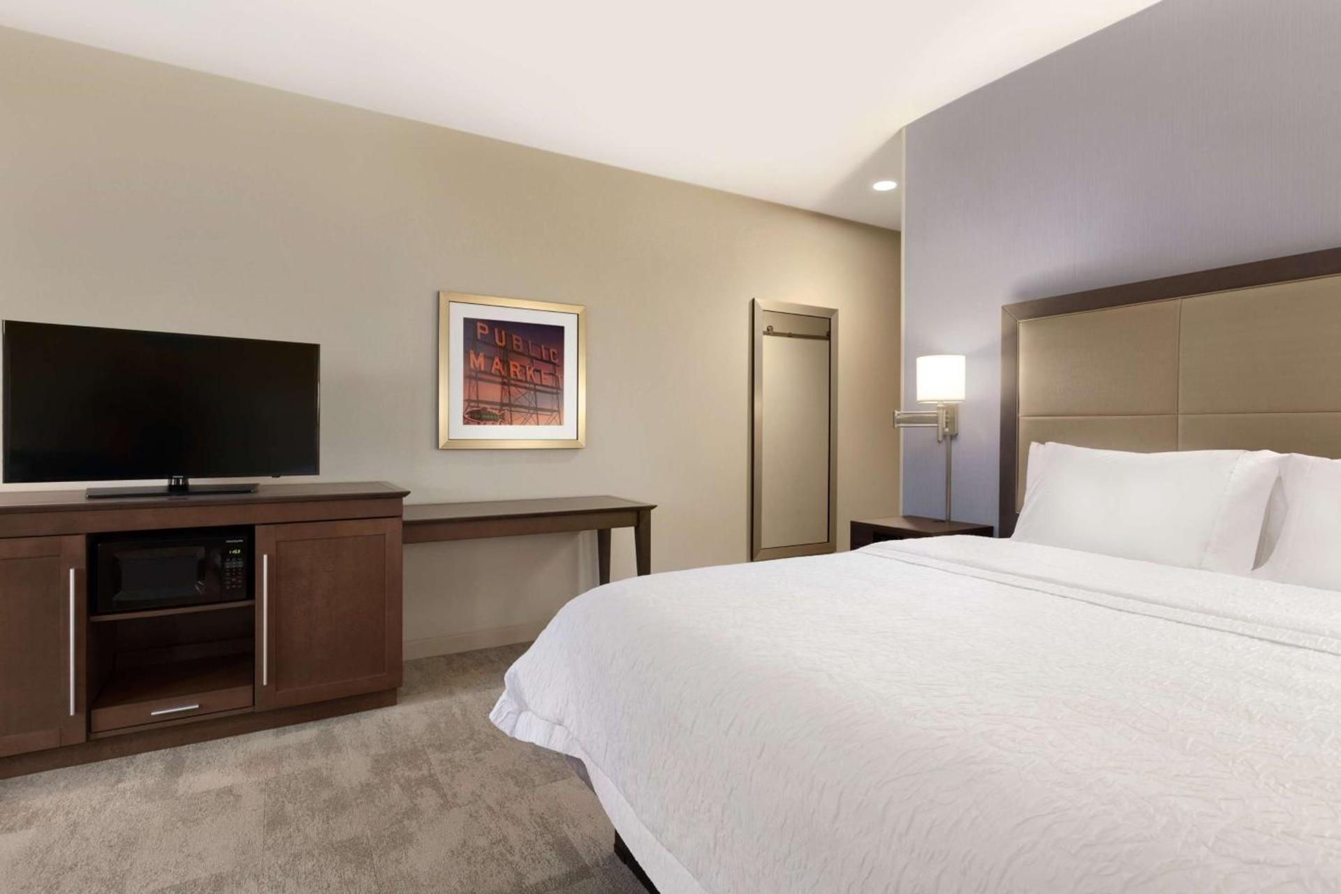 Hampton Inn & Suites Seattle/Renton, Wa photo 35