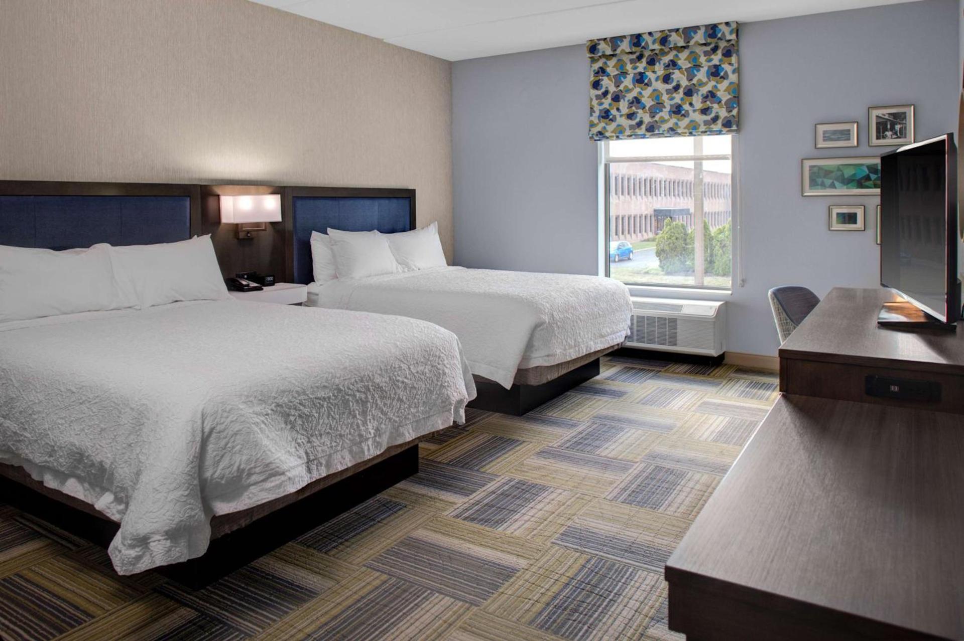Hampton Inn & Suites Syracuse North Airport Area photo 30