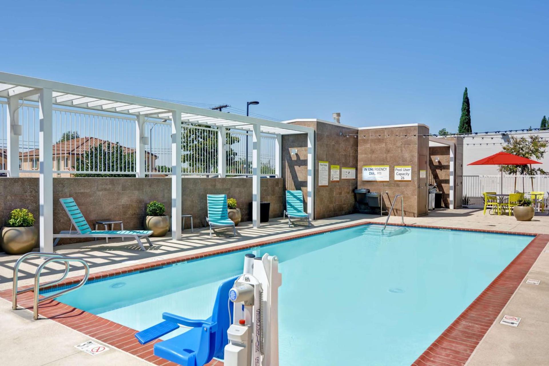 Home2 Suites Azusa photo 10