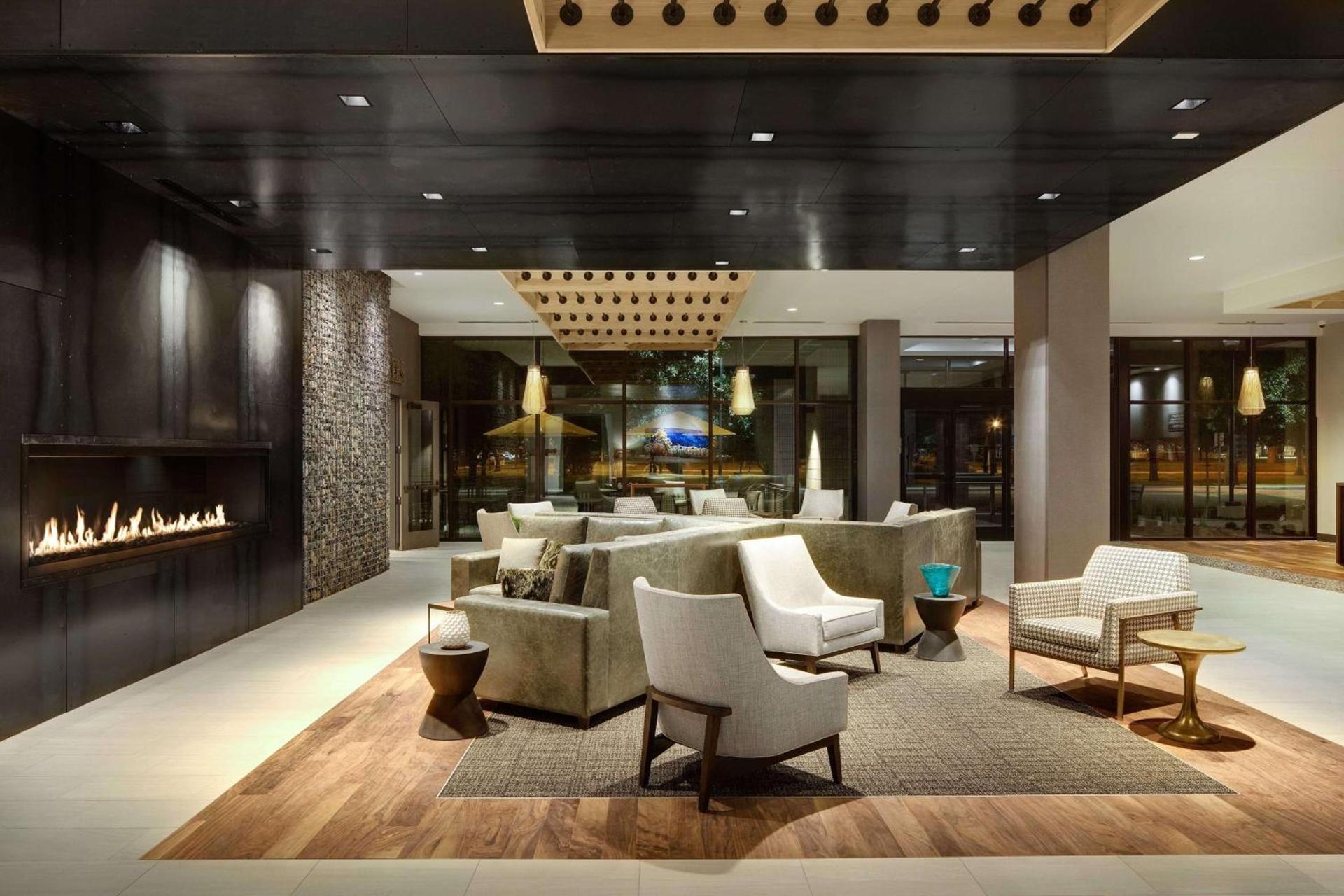 Doubletree By Hilton Greeley At Lincoln Park photo 4