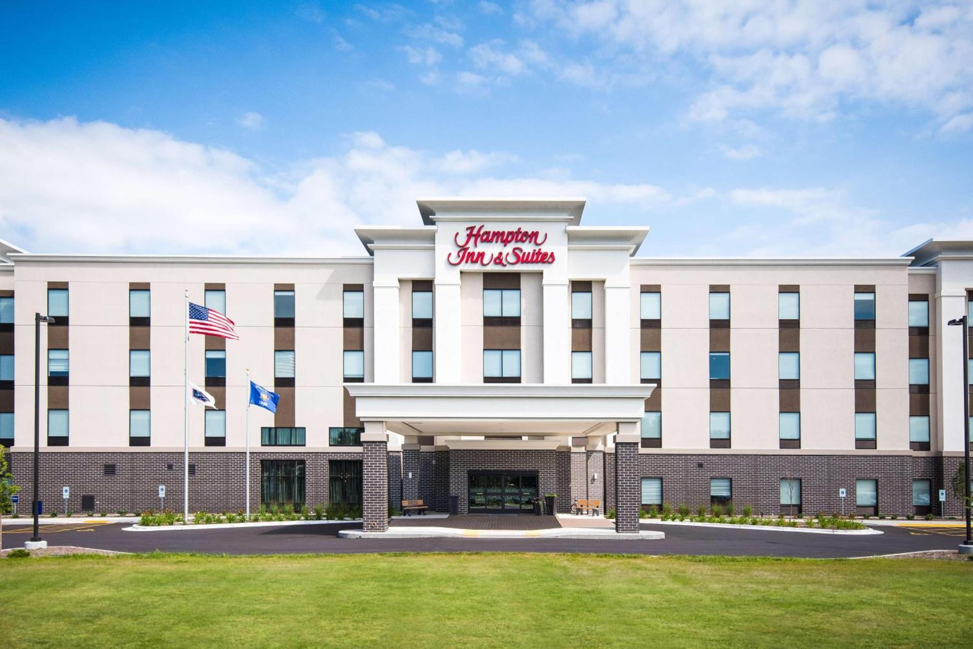 Hampton Inn and Suites at Wisconsin Dells Lake Delton — hotel in Wisconsin Dells, WI