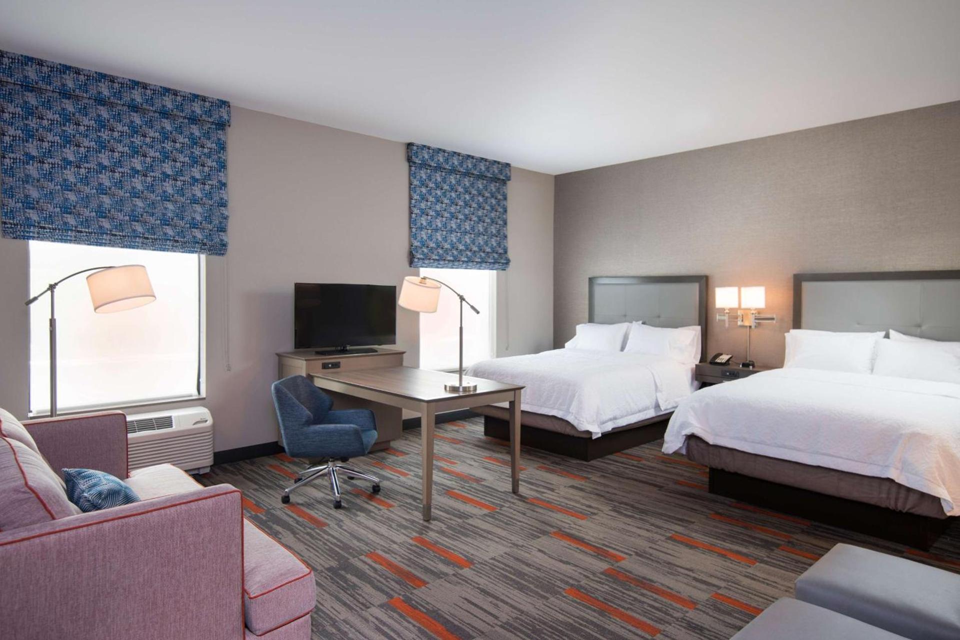 Hampton Inn and Suites at Wisconsin Dells Lake Delton photo 25