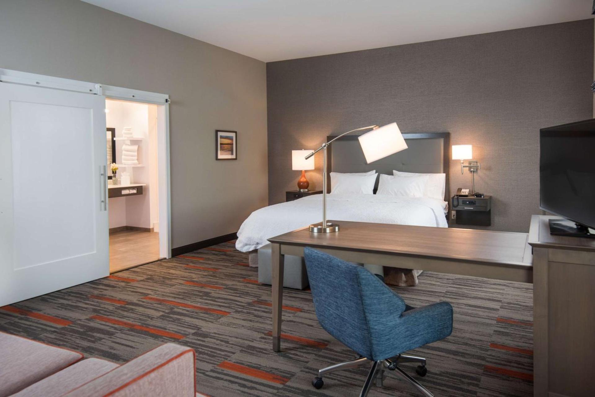 Hampton Inn and Suites at Wisconsin Dells Lake Delton photo 29
