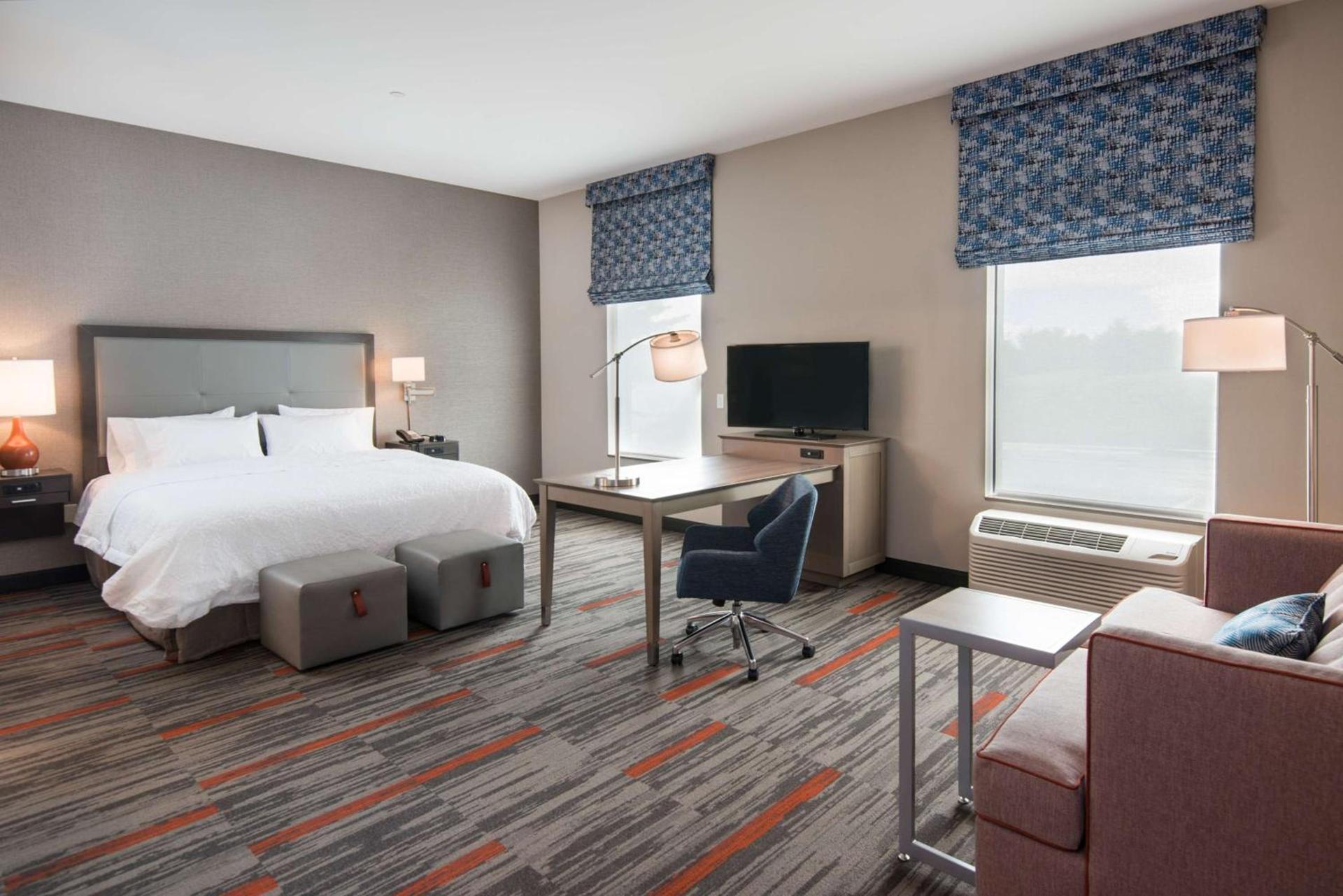Hampton Inn and Suites at Wisconsin Dells Lake Delton photo 31