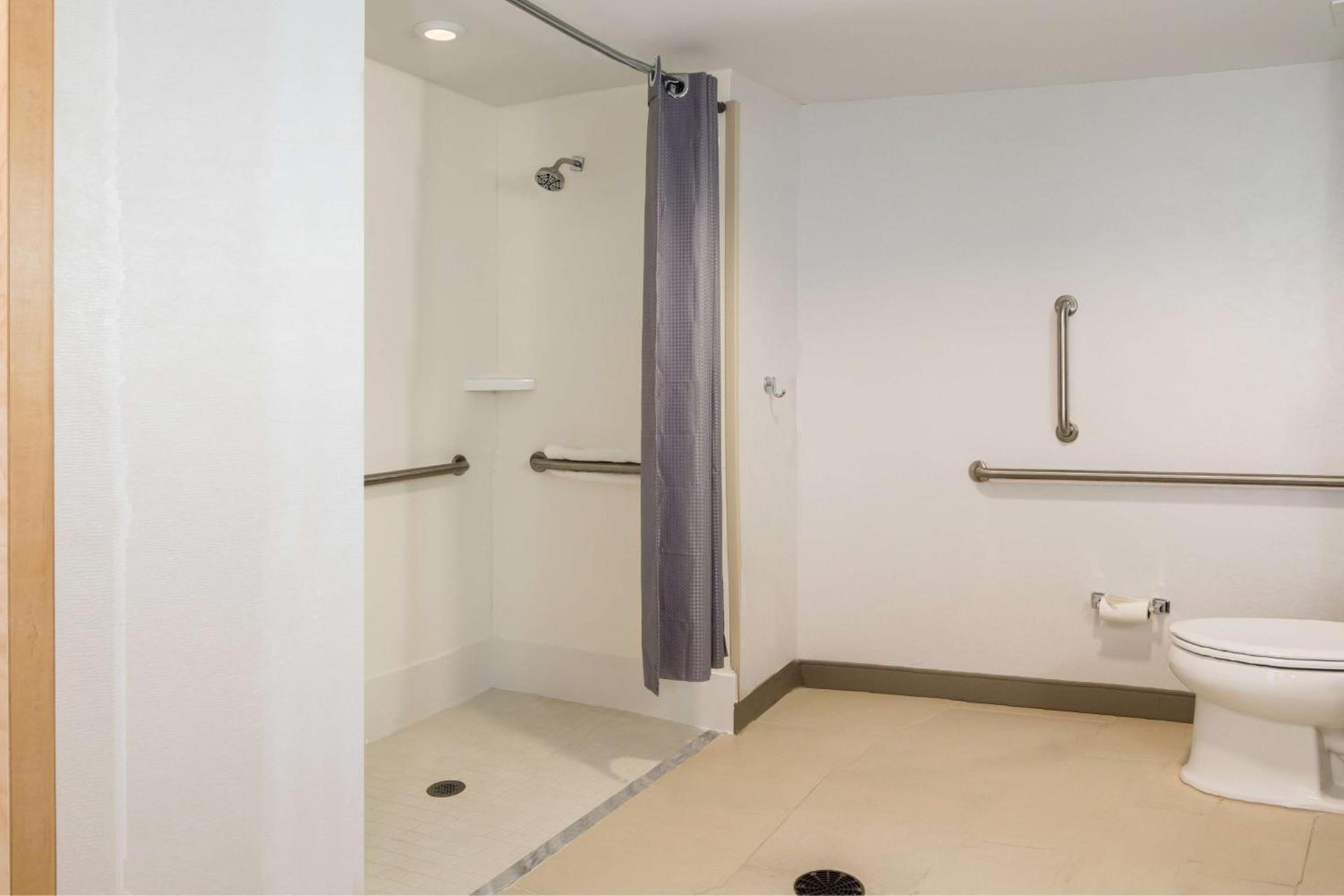 Hilton Garden Inn Pittsburgh Airport photo 13